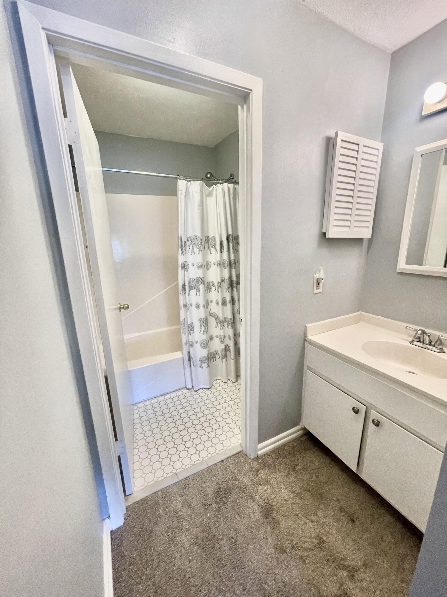 BAYOU VILLAGE CONDO PH 1 - Residential