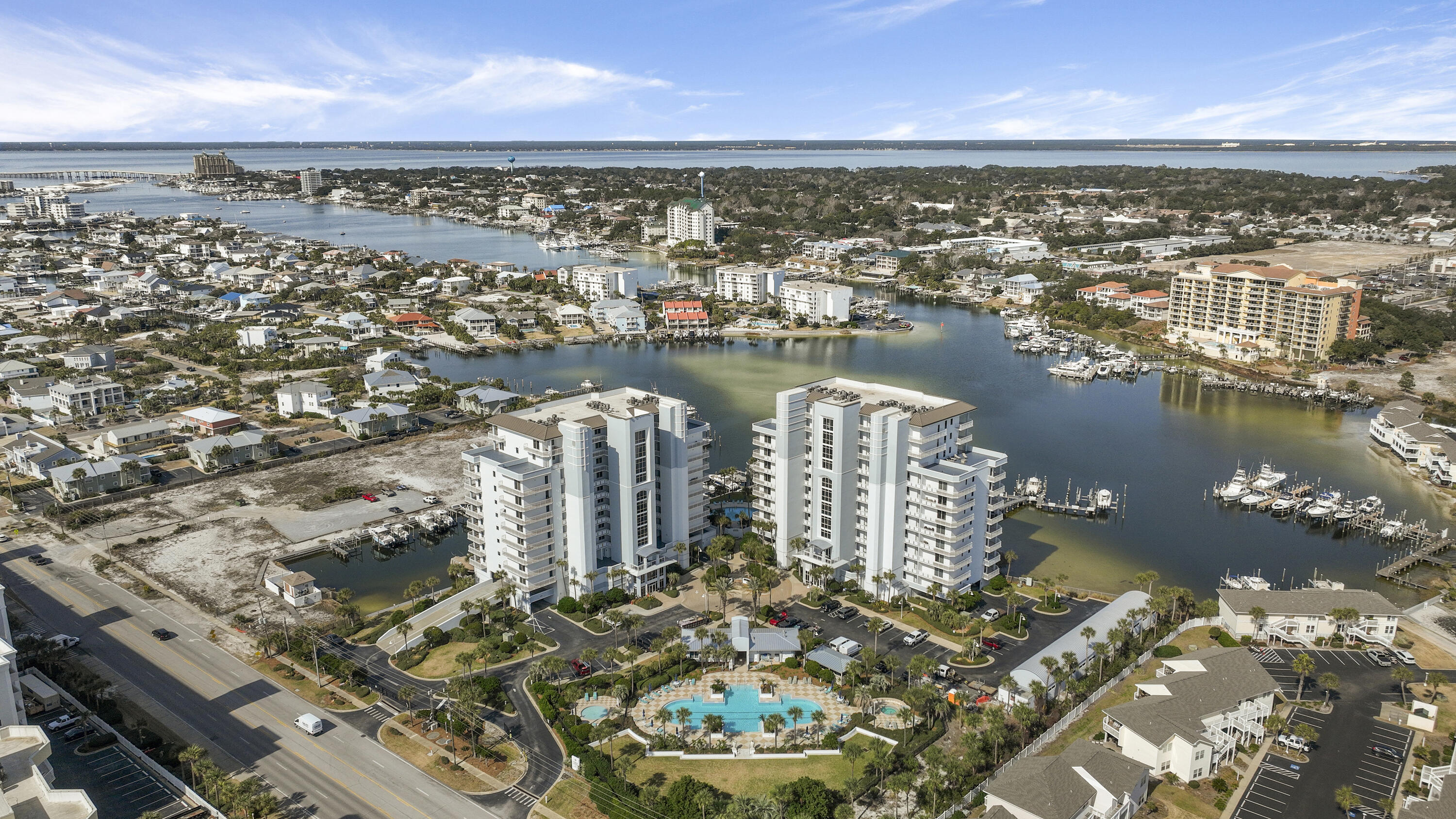 HARBOR LANDING - Residential