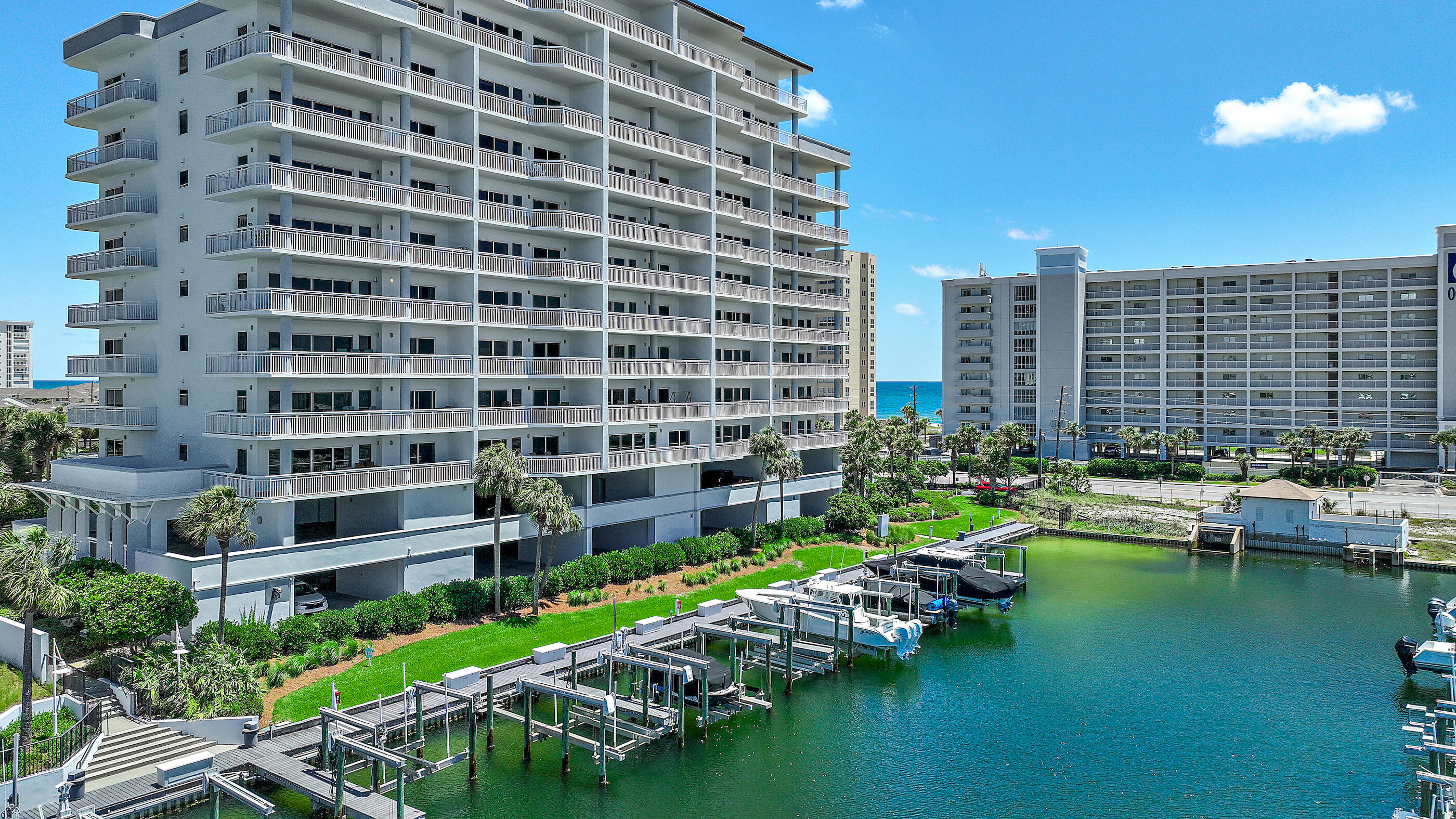 HARBOR LANDING - Residential
