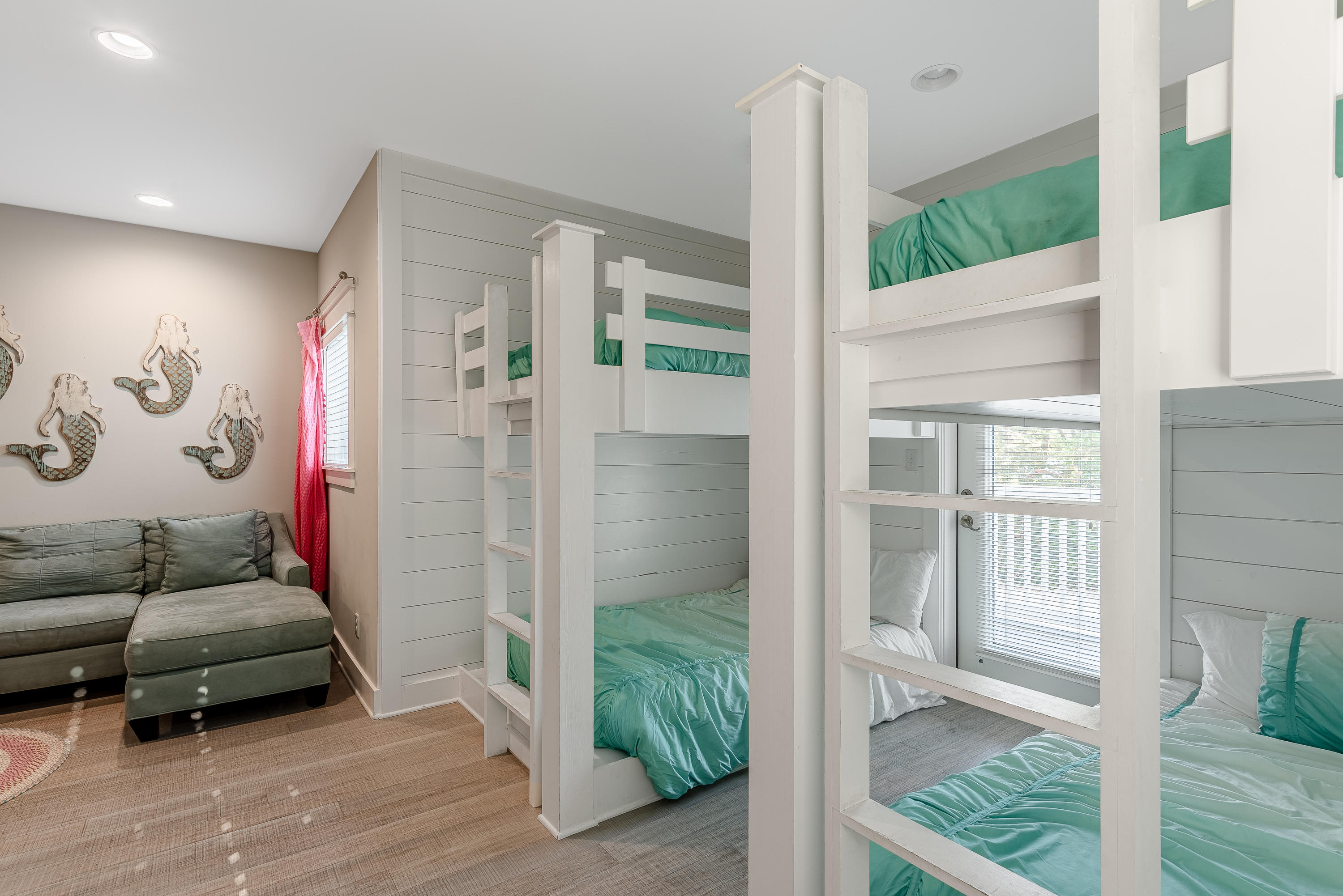 SEAGROVE 5TH ADDN - Residential