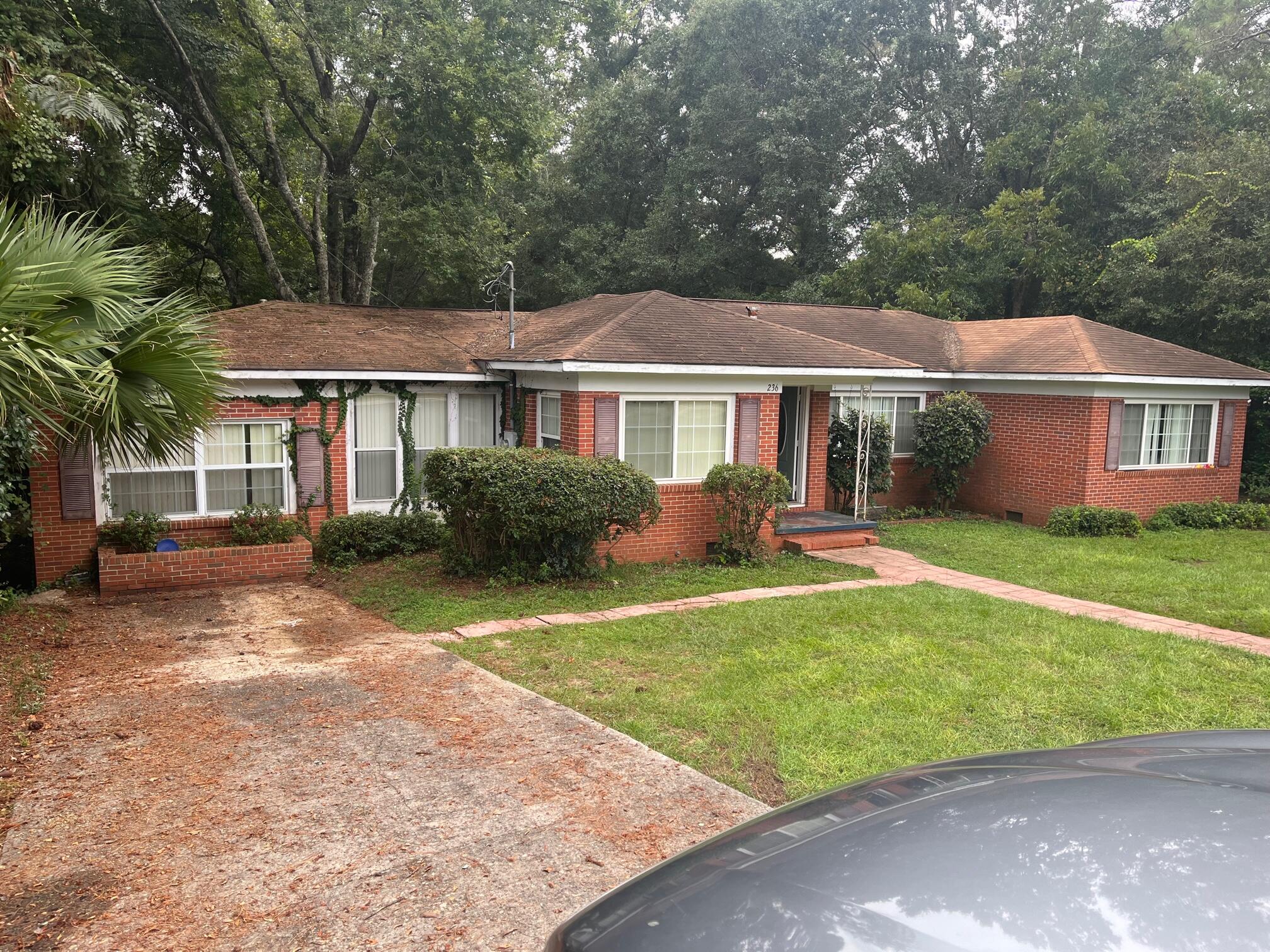 Come check out this fixer upper and make it yours. The home features 3 bedrooms, 2 baths on .32 acres in the heart of Defuniak Spring. Walk to the lake. Only accepting cash offers! Call today before it is gone.