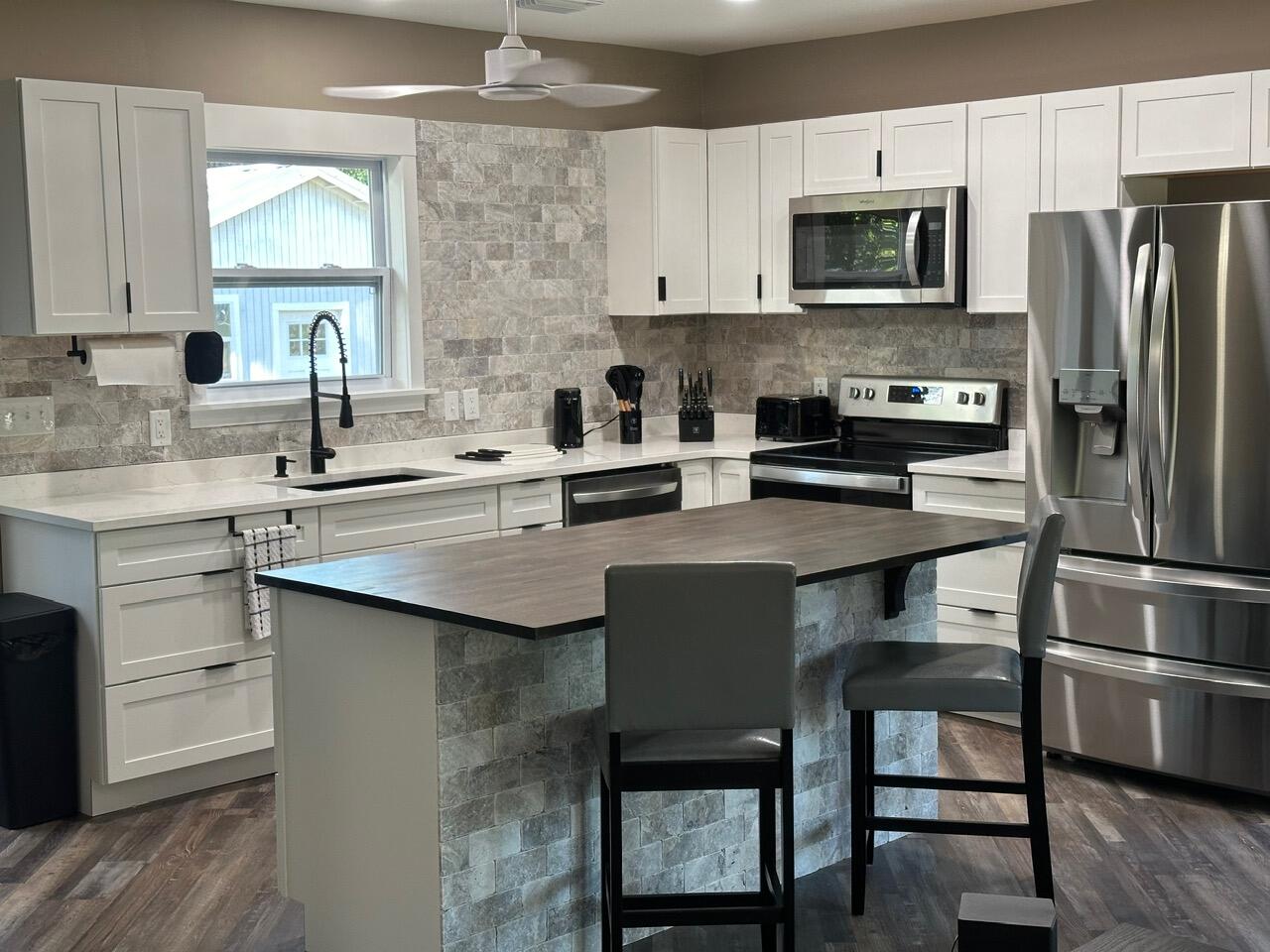 BAY SHADOW ESTATES - Residential