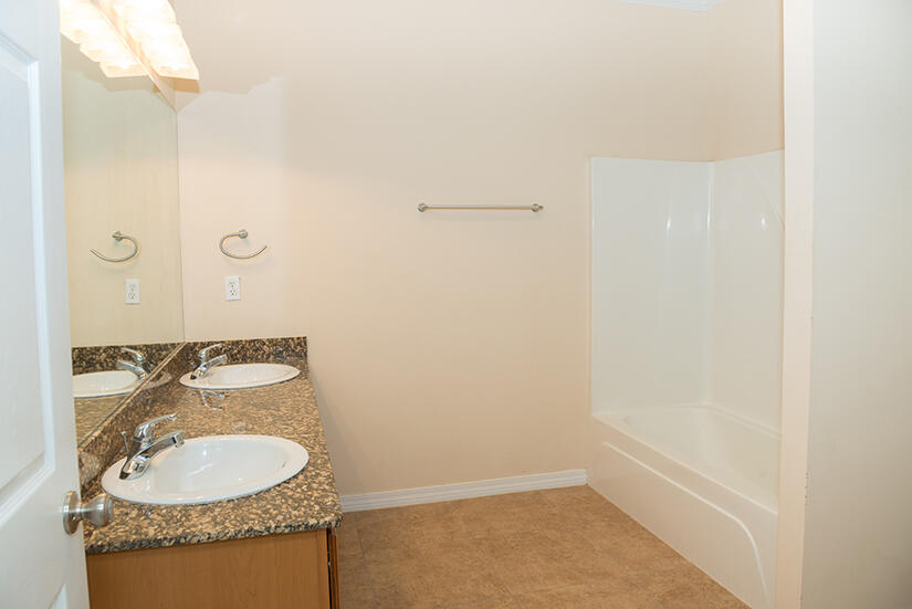 MERIDIAN SQUARE T/H - Residential Lease