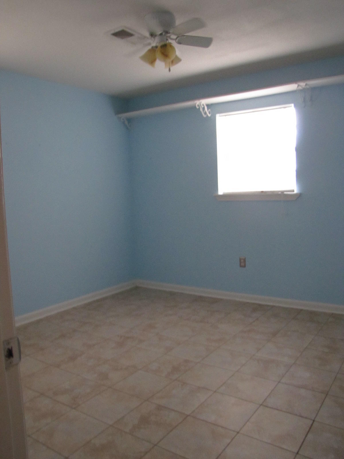 LAKEVIEW - Residential Lease