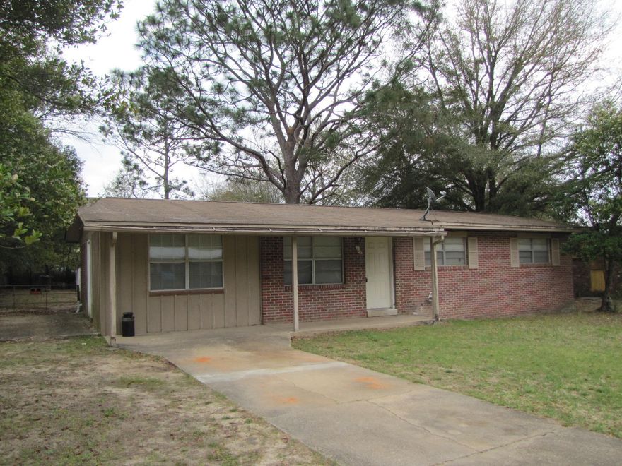 4 bedroom, brick home located on a dead end street. The property has a fenced in yard. The home has a split bedroom design and there is tile throughout the house. The laundry room is located inside. The home will be available March 25th but can be shown any time. Pets are allowed with breed and weight approval. No smoking. Applicants: Screening includes a thorough credit and background check.