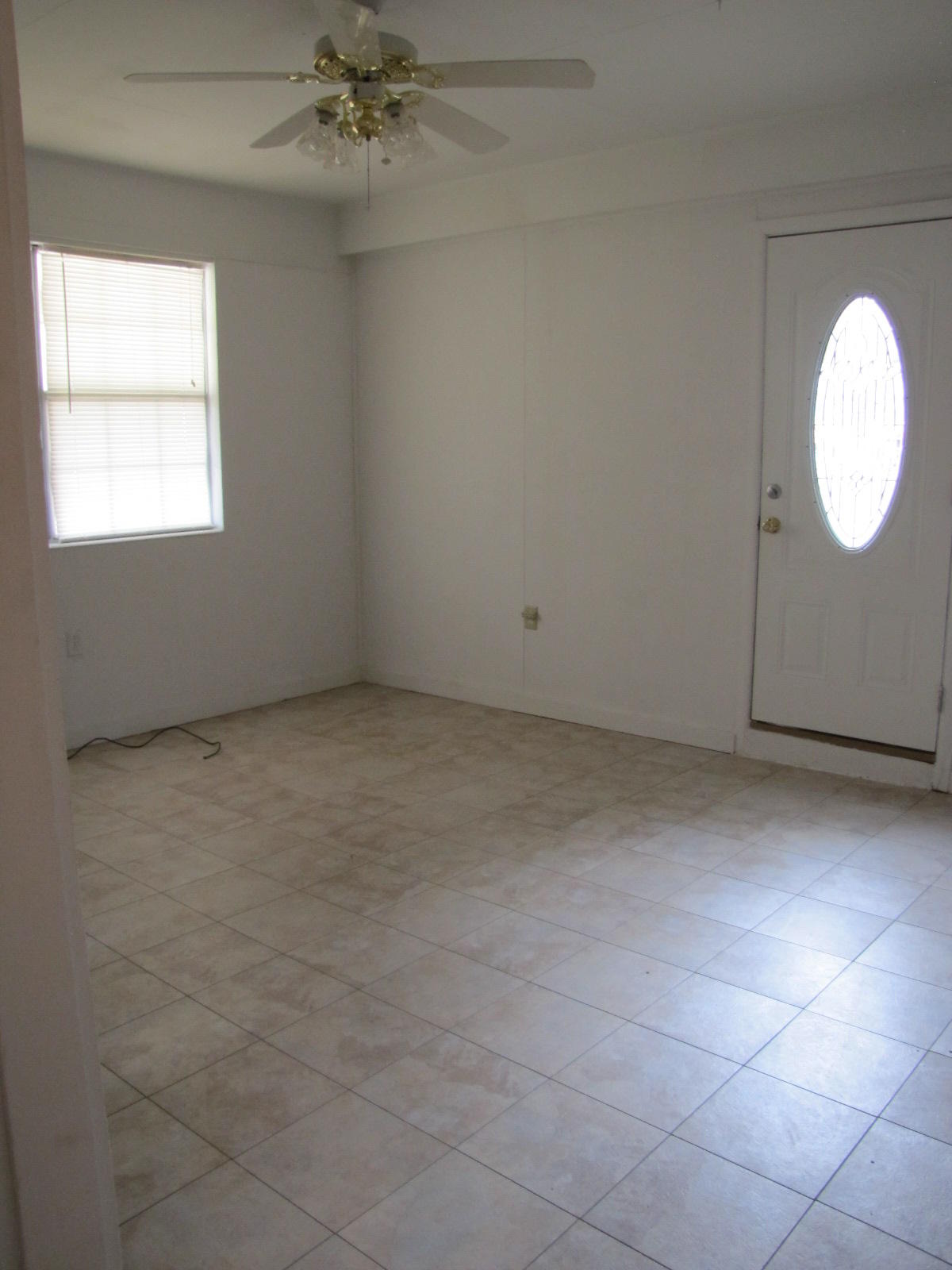 LAKEVIEW - Residential Lease