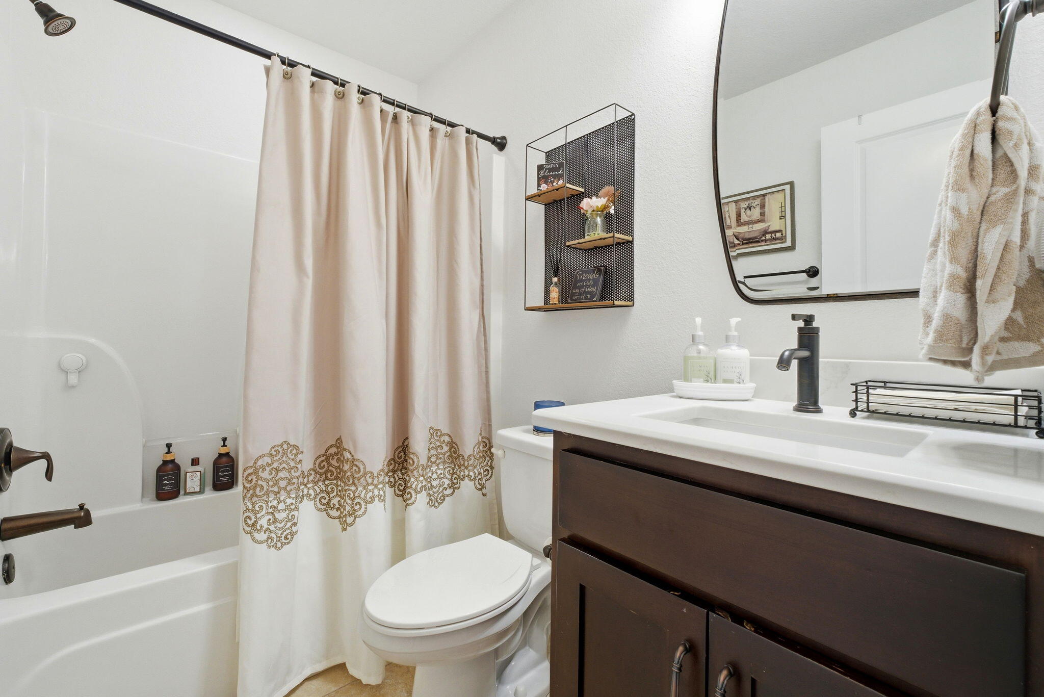 HOLLEY BY THE SEA - Residential