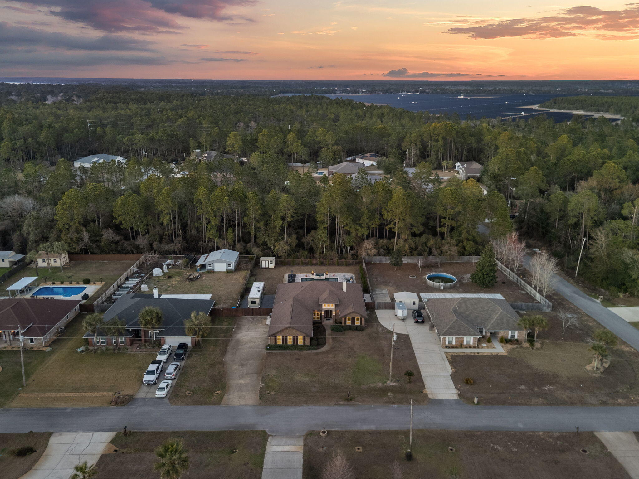 HOLLEY BY THE SEA - Residential