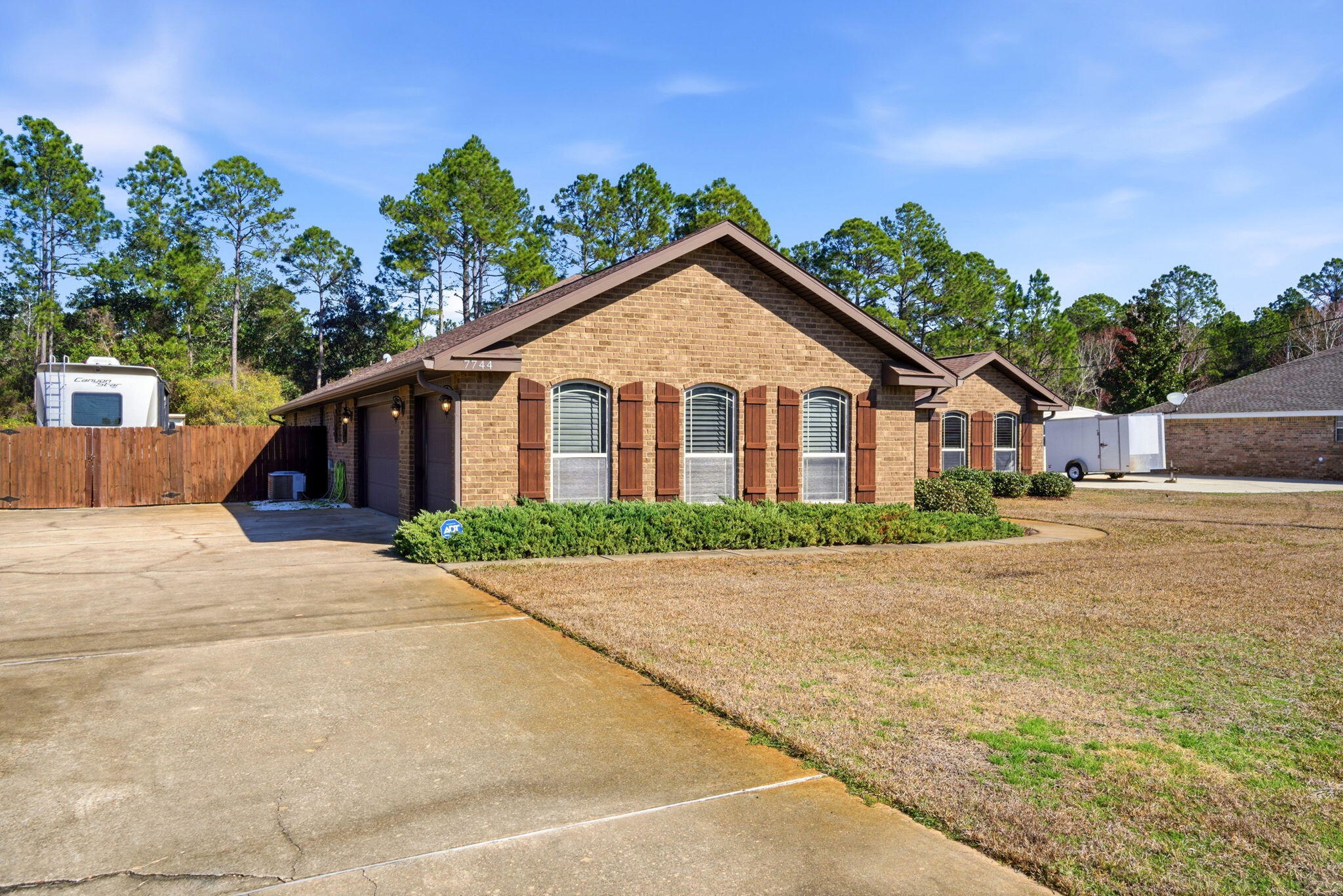 HOLLEY BY THE SEA - Residential