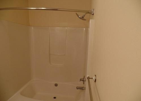 OLD BAY T/H - Residential Lease