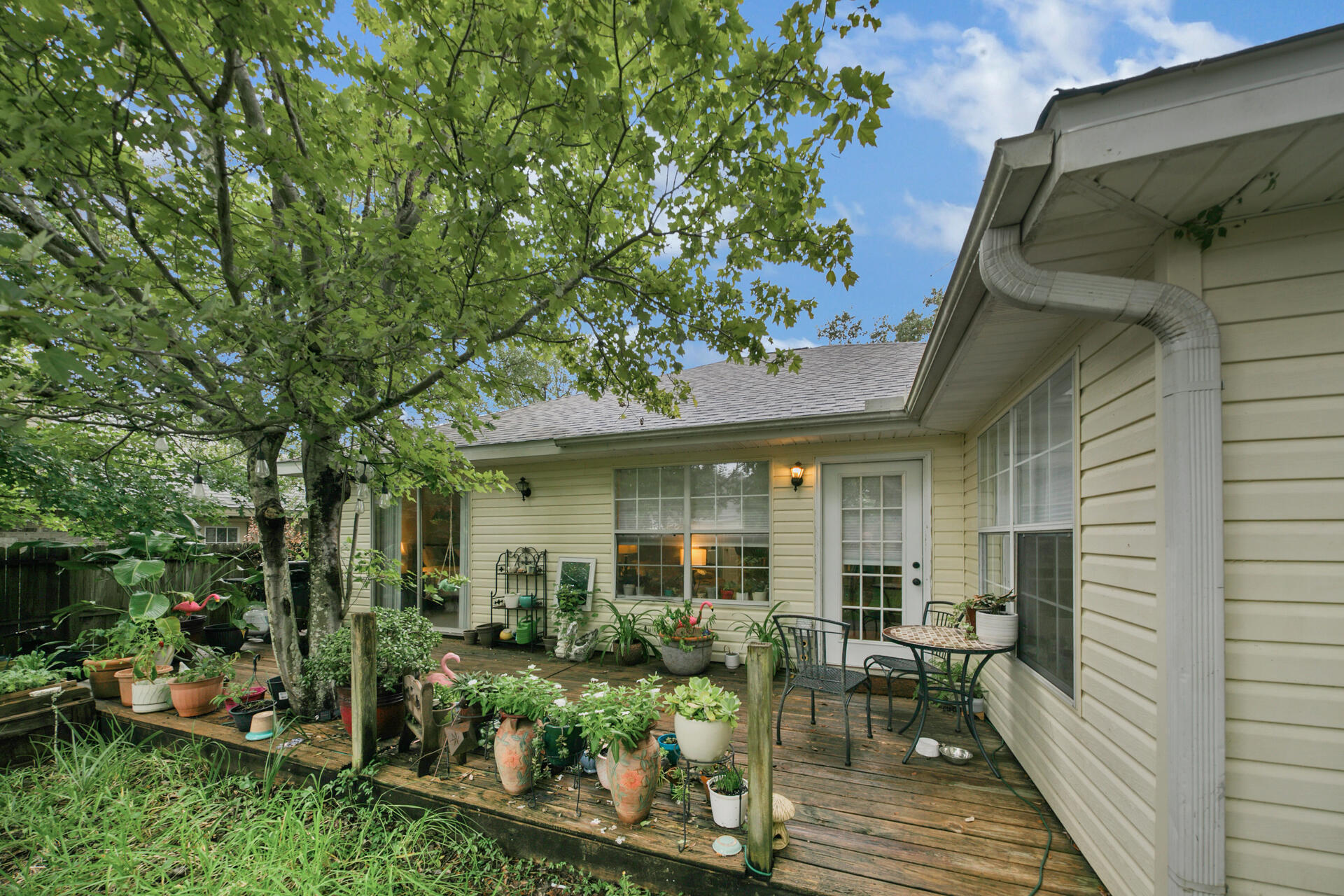 AZALEA GARDENS DESTIN - Residential