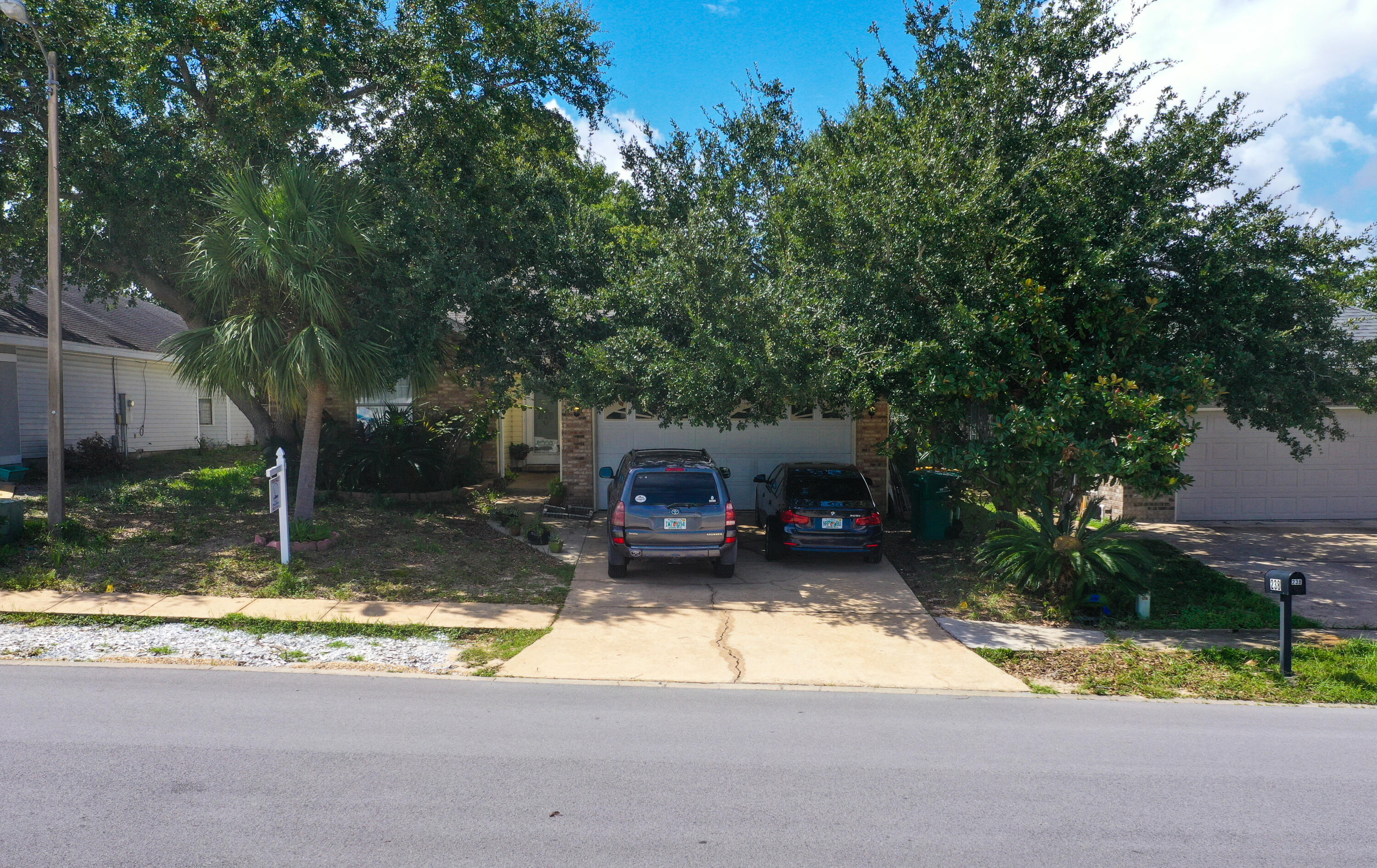 AZALEA GARDENS DESTIN - Residential