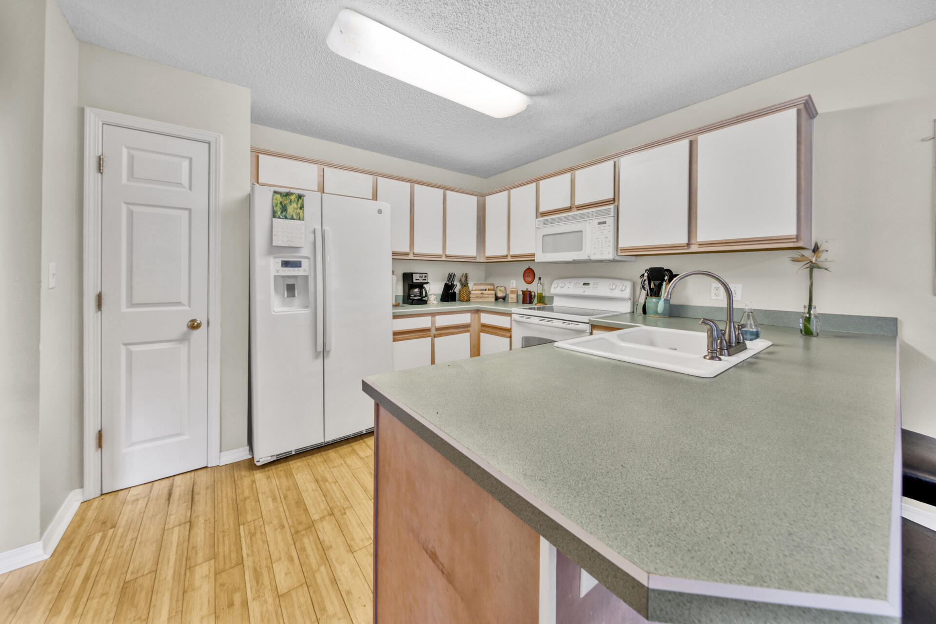 AZALEA GARDENS DESTIN - Residential