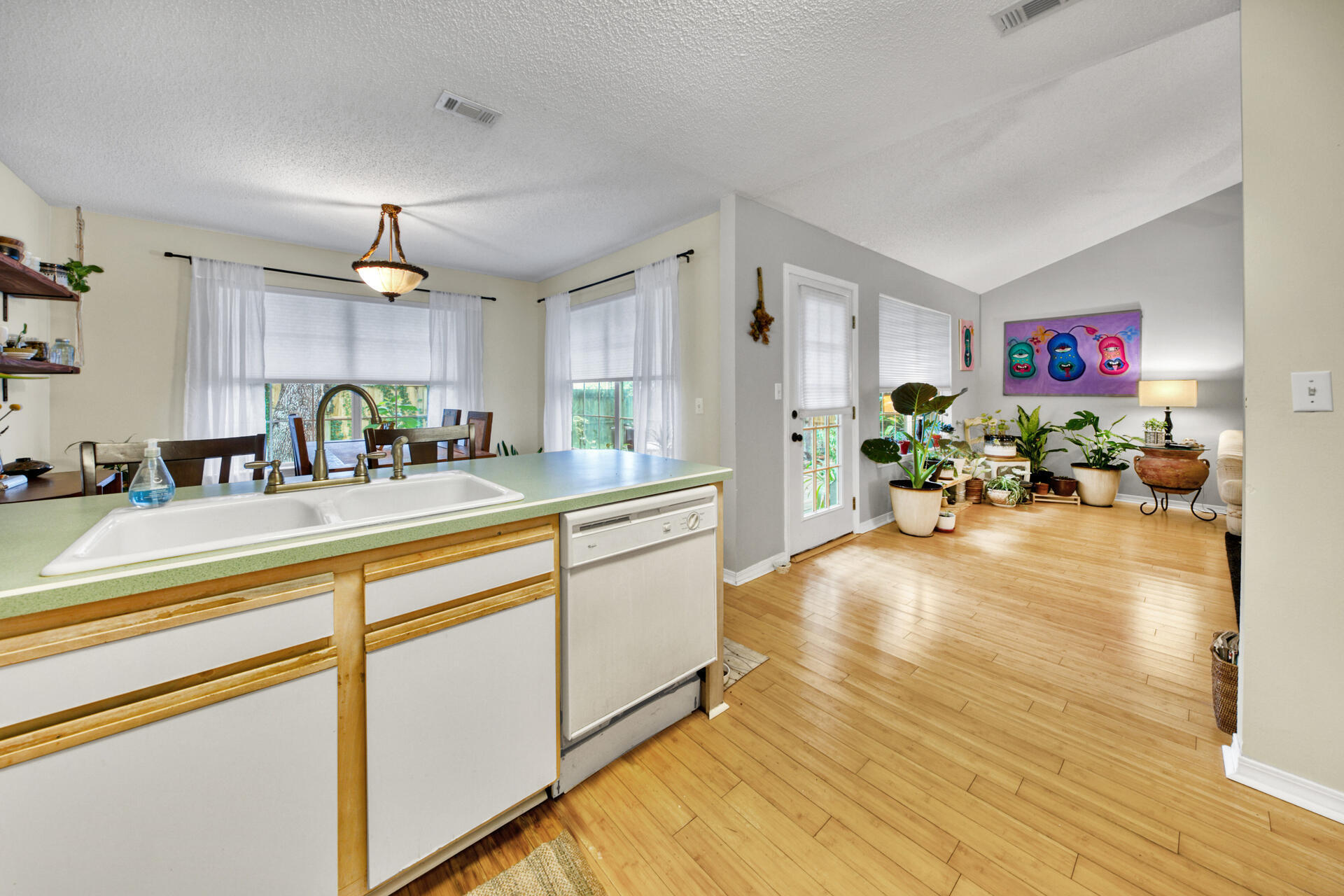 AZALEA GARDENS DESTIN - Residential