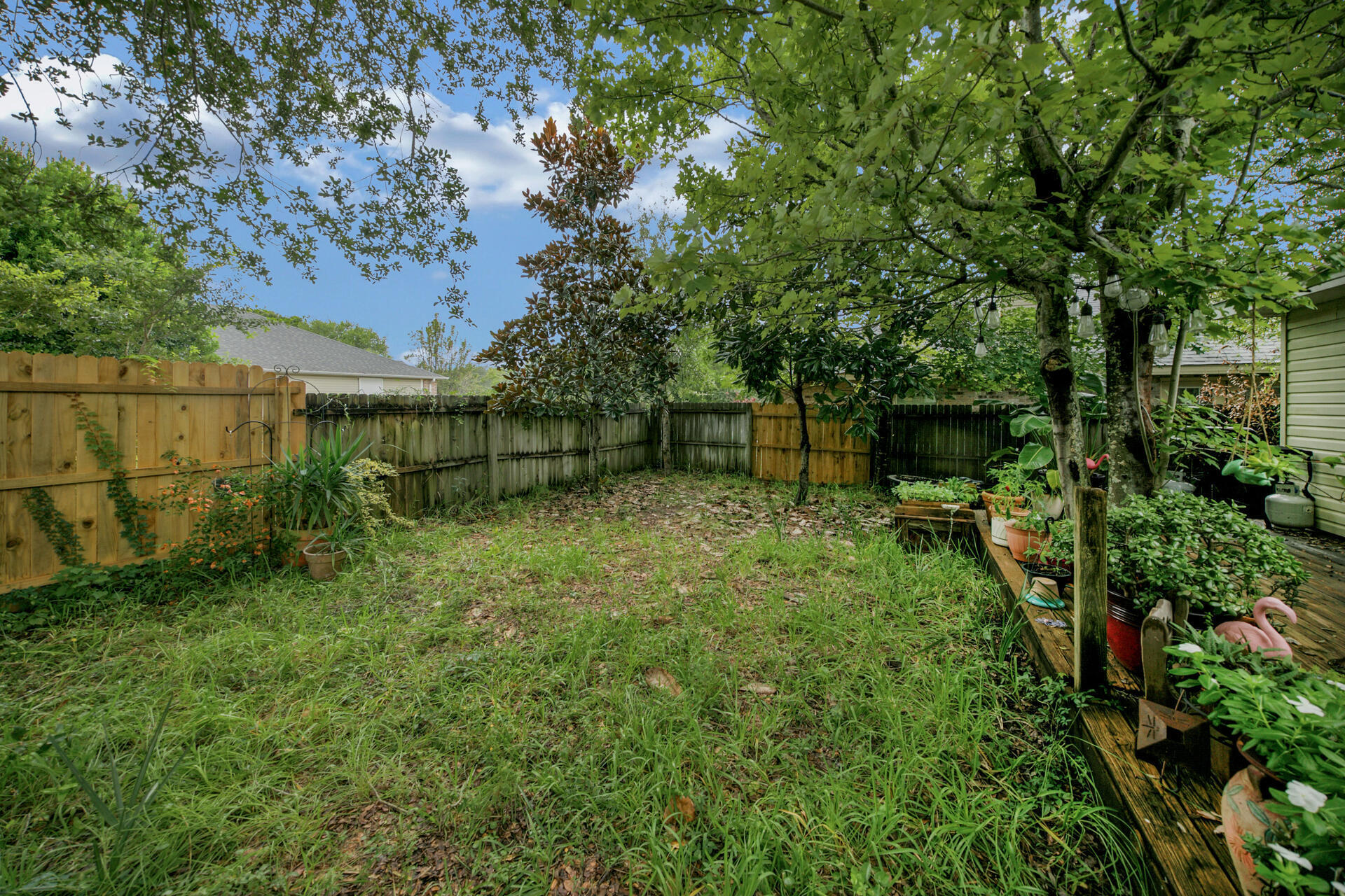 AZALEA GARDENS DESTIN - Residential