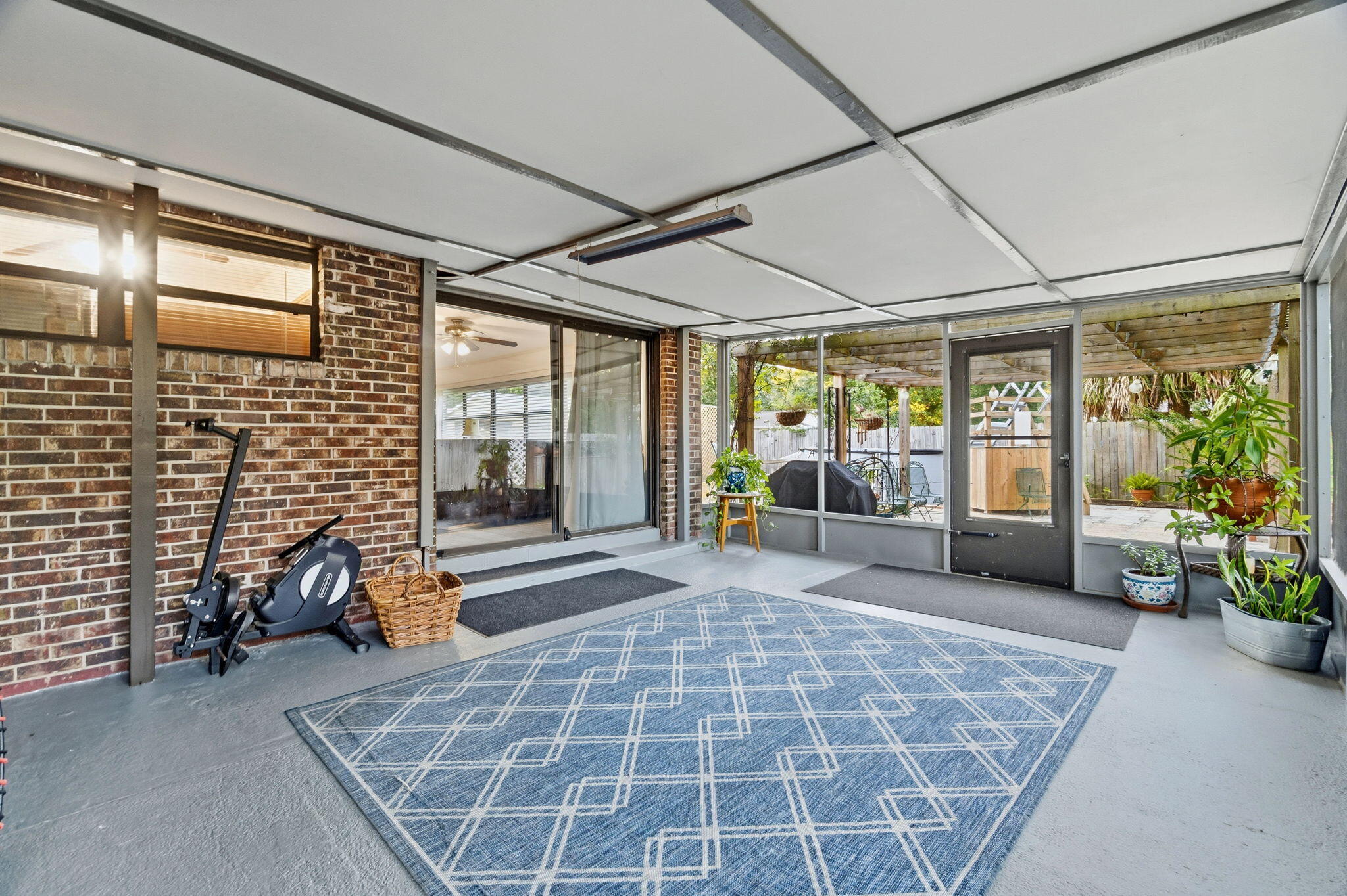 WOODLAND HEIGHTS - Residential