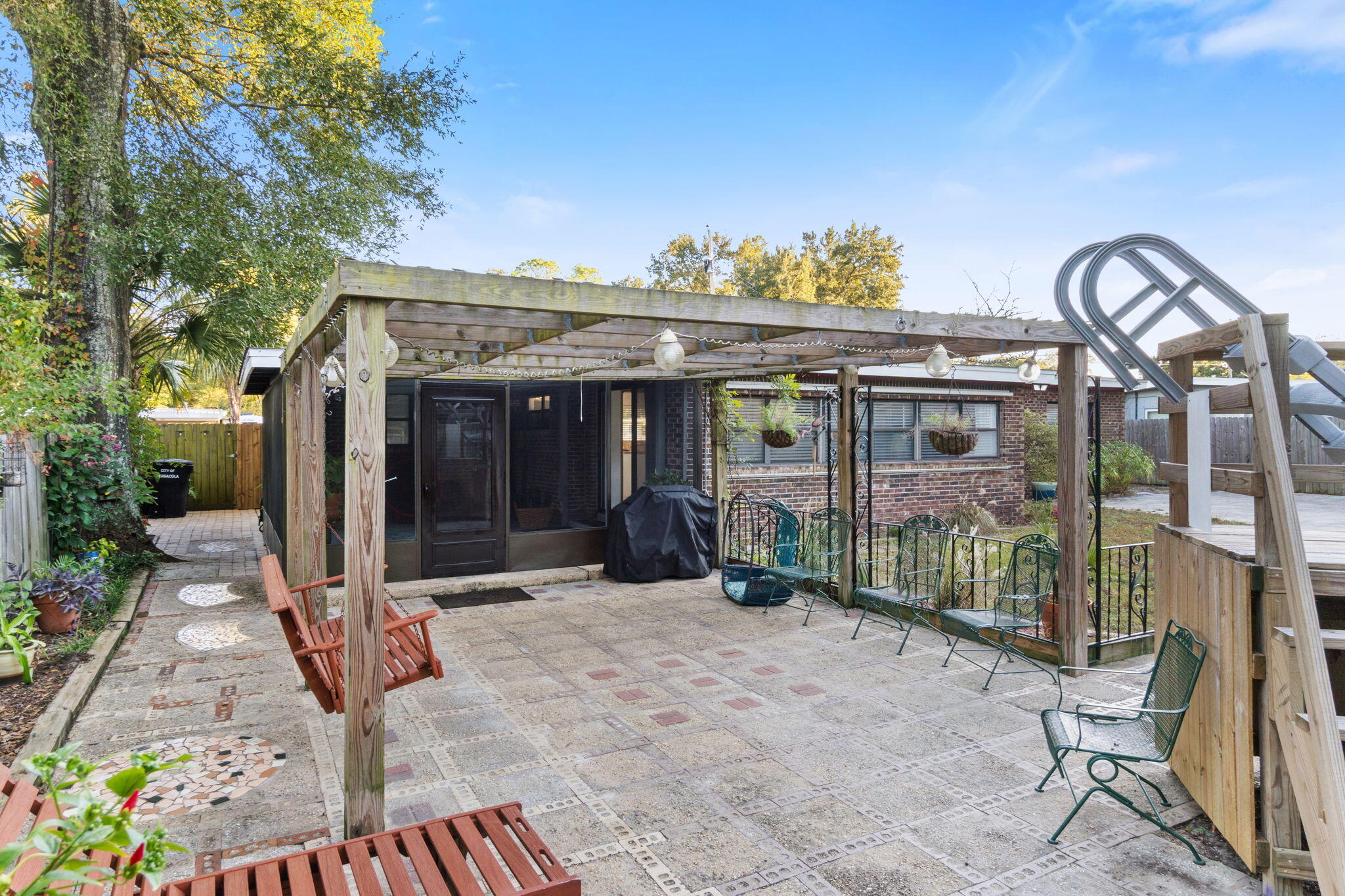 WOODLAND HEIGHTS - Residential