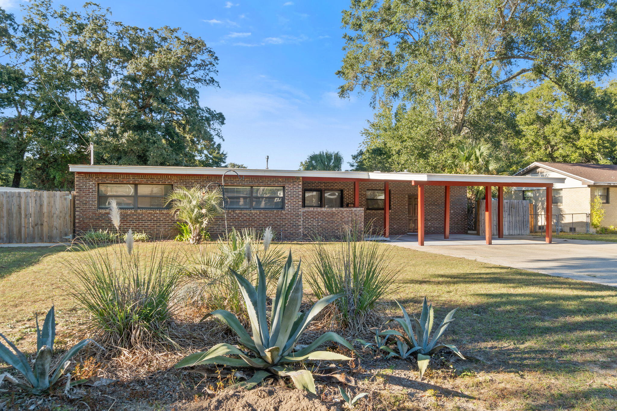 WOODLAND HEIGHTS - Residential