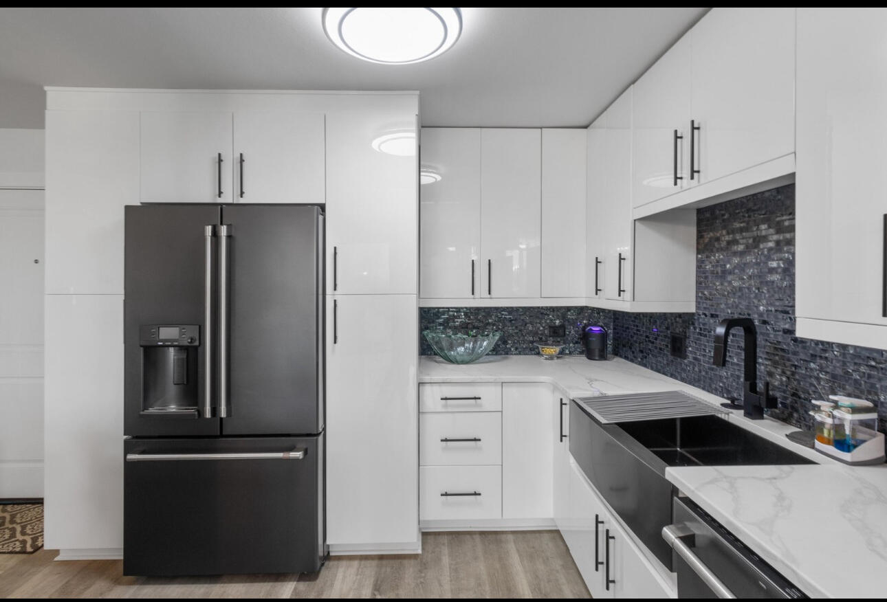 DOLPHIN POINT CONDO - Residential