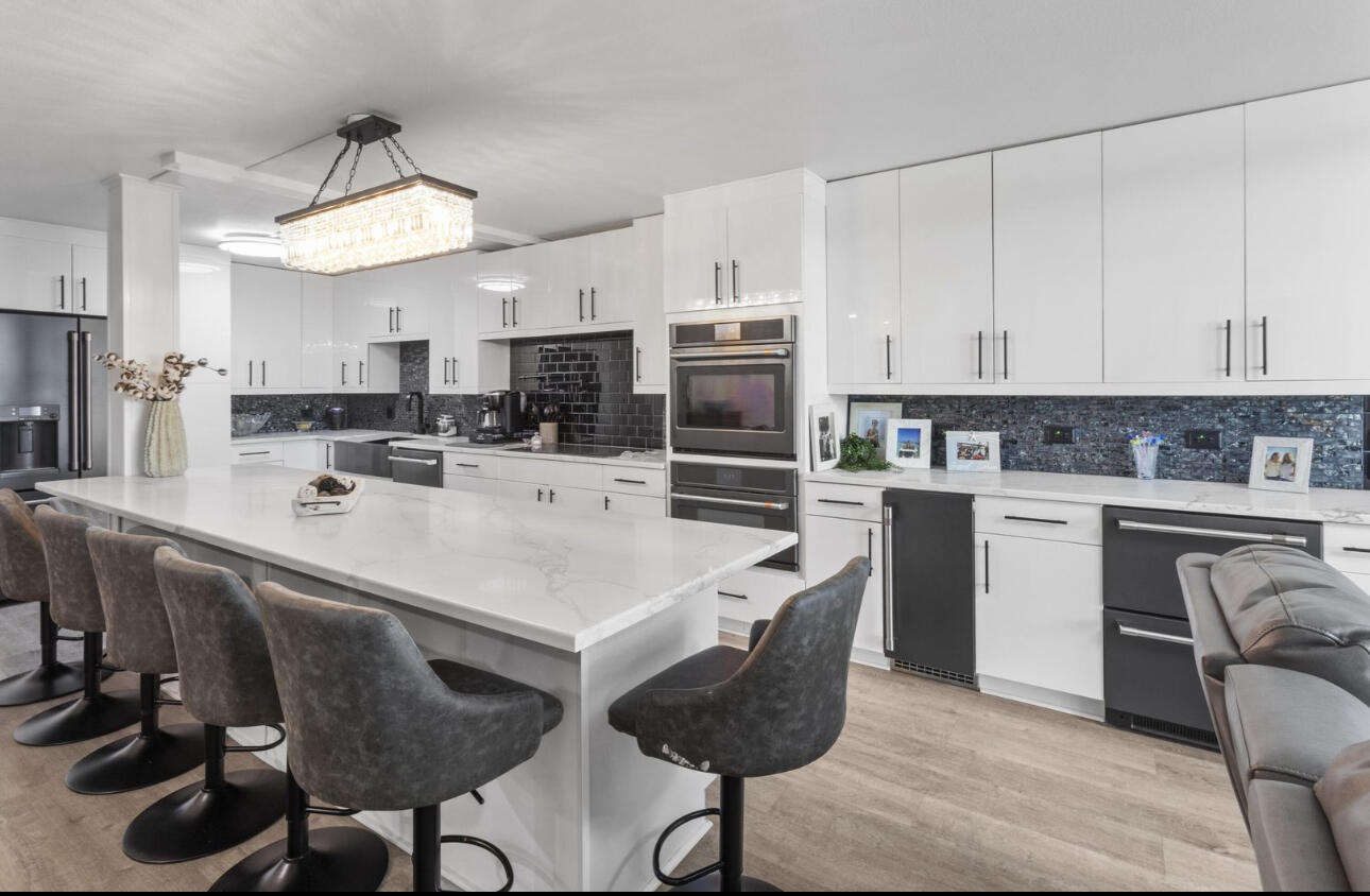 DOLPHIN POINT CONDO - Residential
