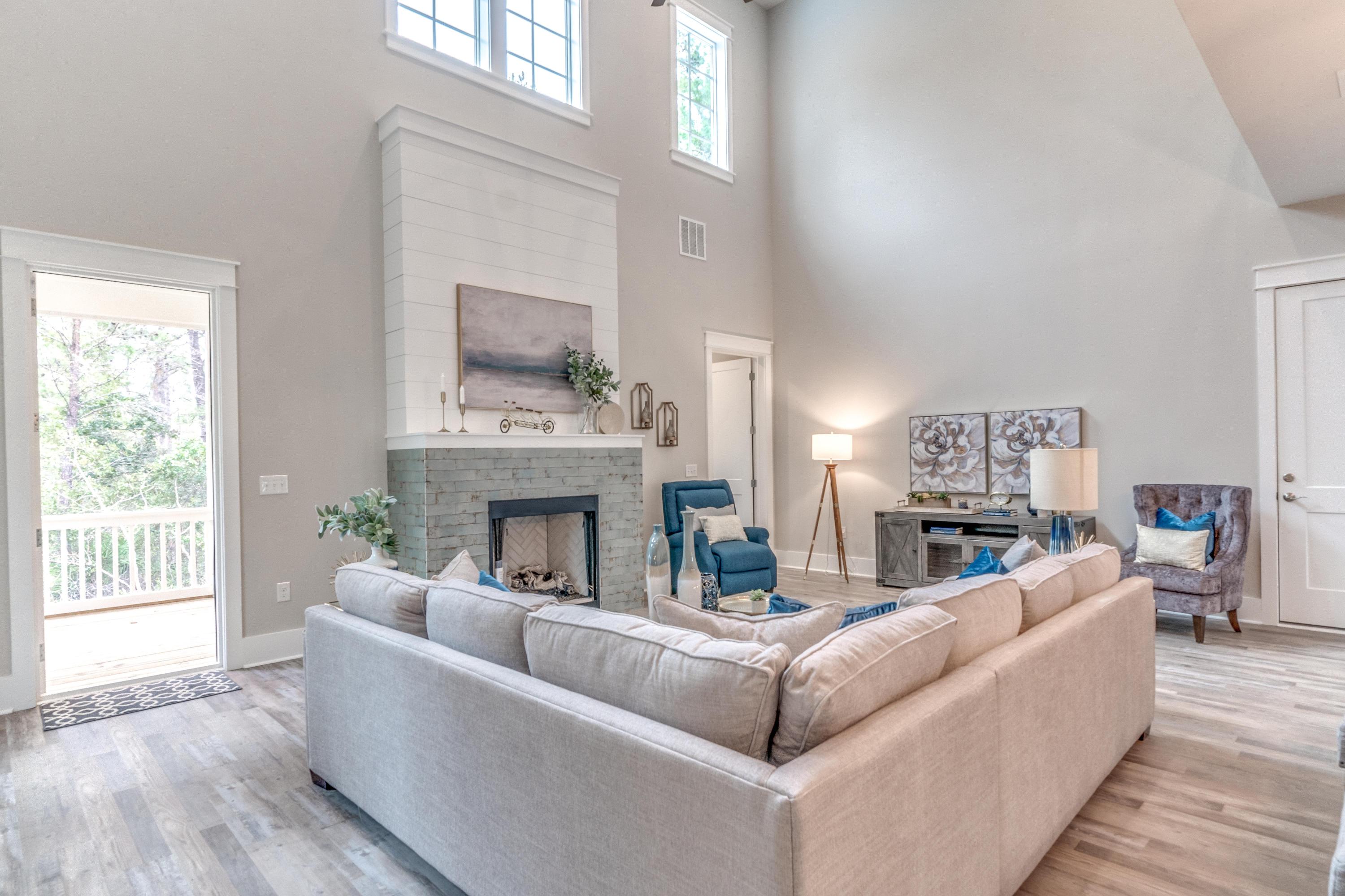 LAKESIDE AT BLUE MOUNTAIN BEACH - Residential