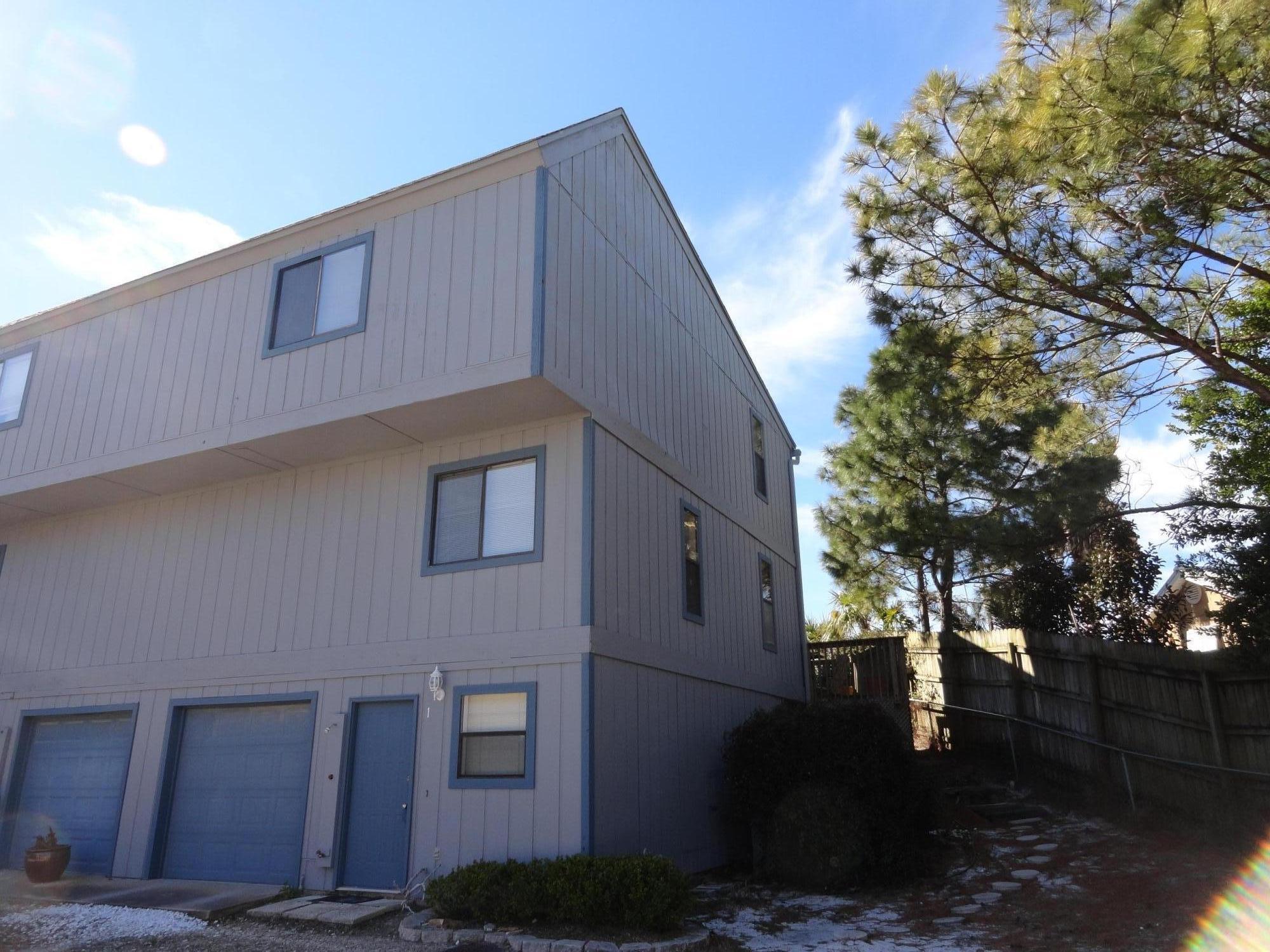 VIEW T/H THE - Residential