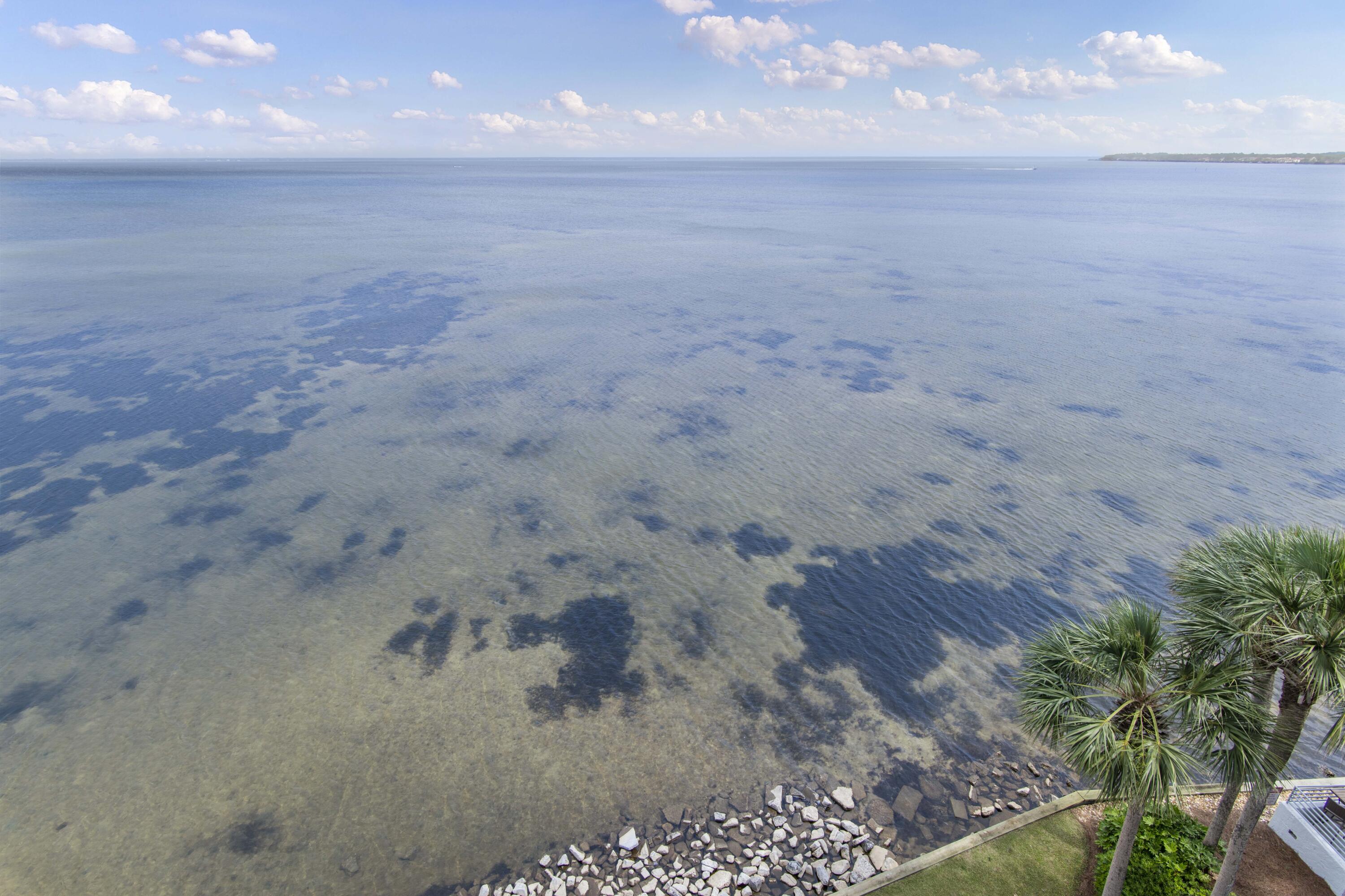 BAYSIDE CONDO SANDESTIN - Residential