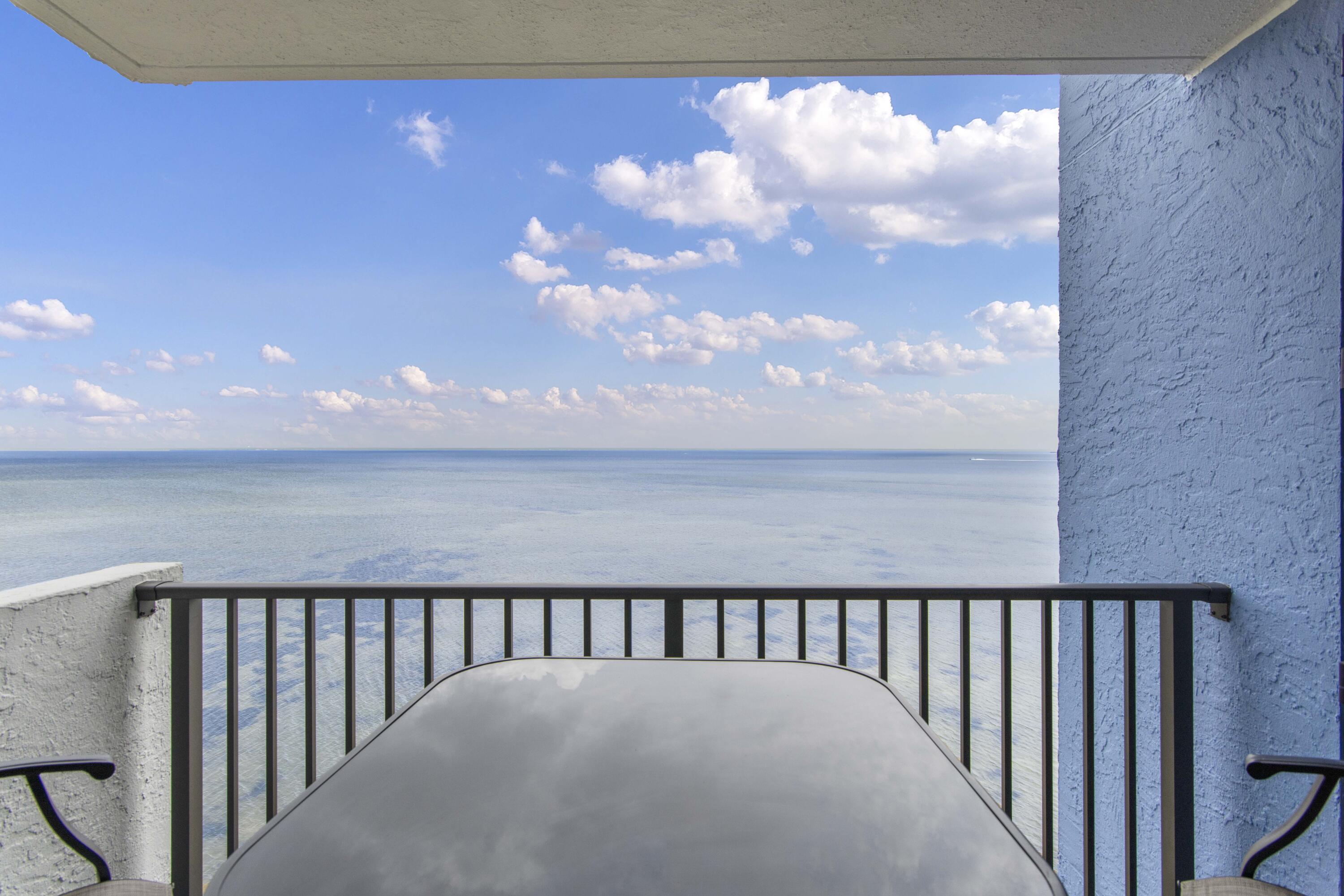 BAYSIDE CONDO SANDESTIN - Residential
