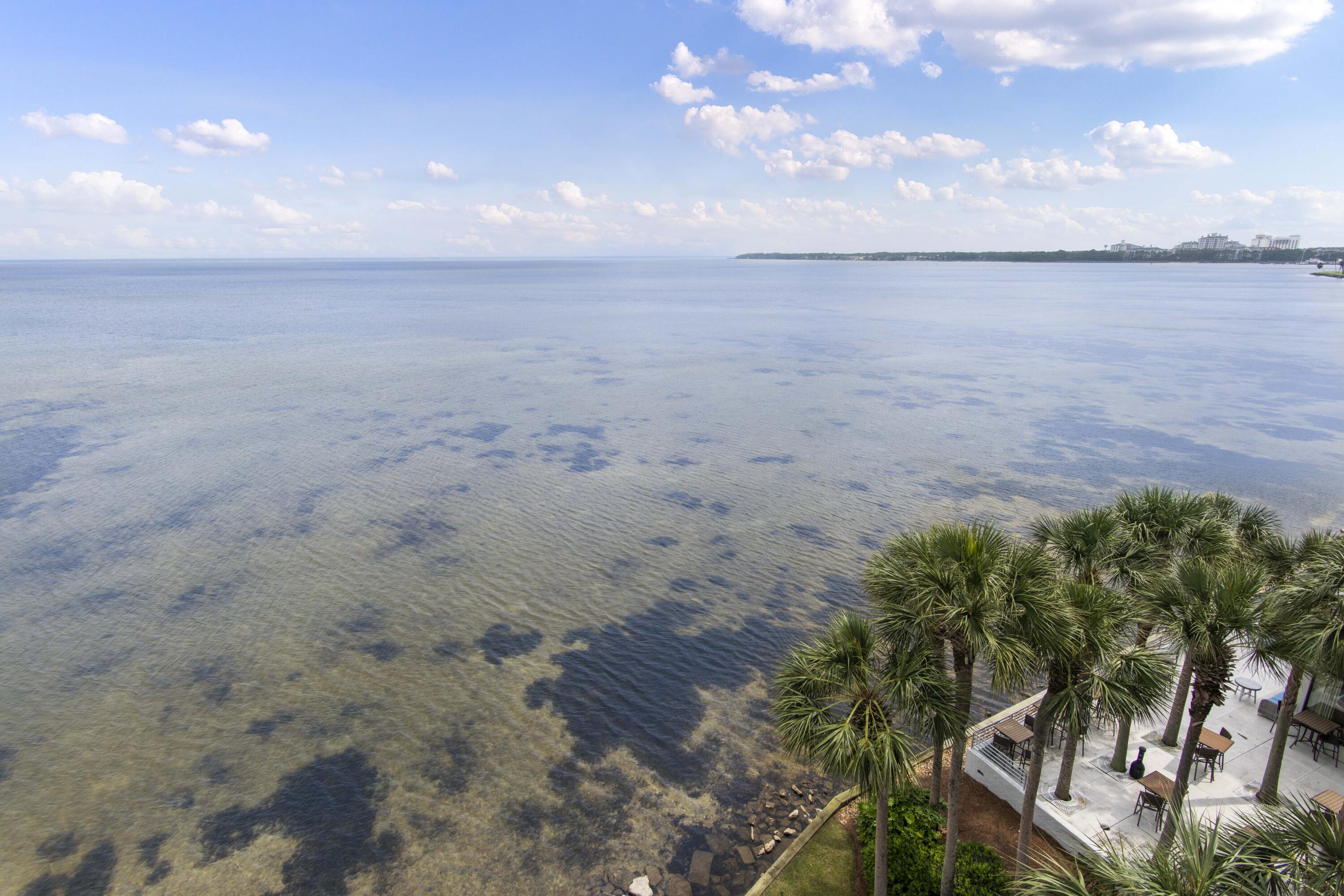 BAYSIDE CONDO SANDESTIN - Residential