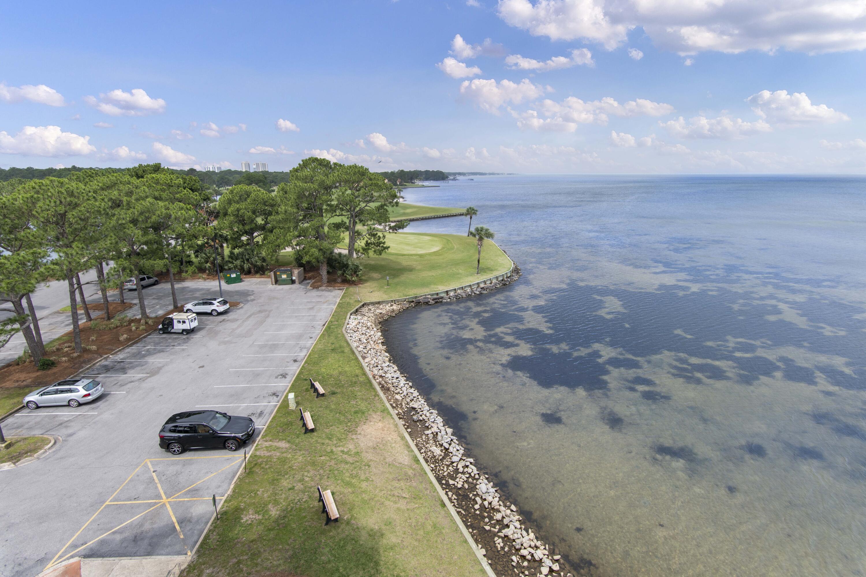 BAYSIDE CONDO SANDESTIN - Residential