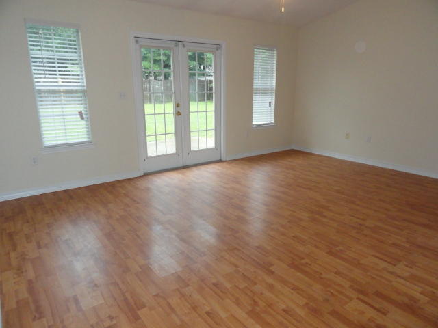 AUBURN ACRES - Residential