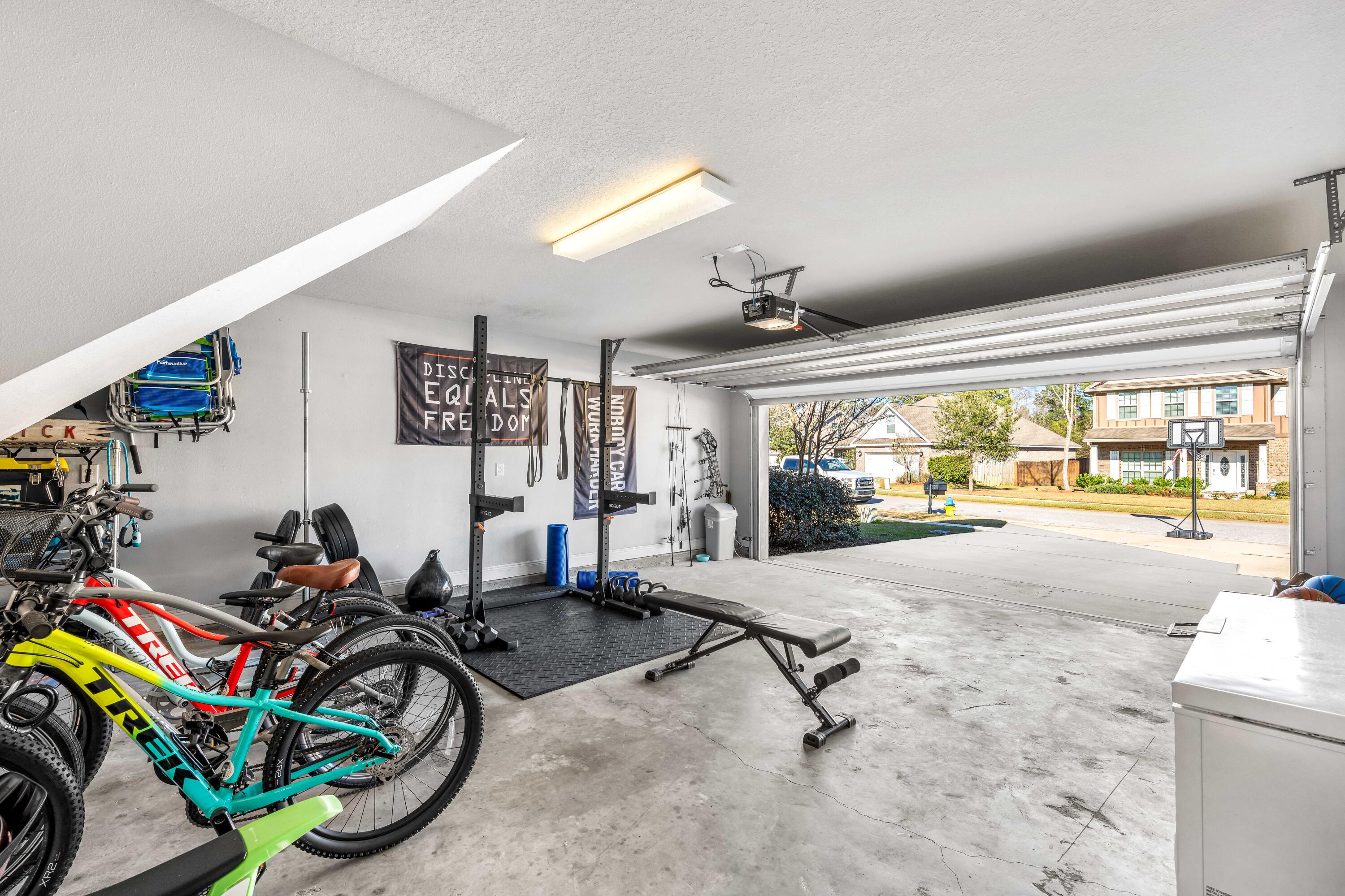 HAMMOCK BAY - Residential Lease