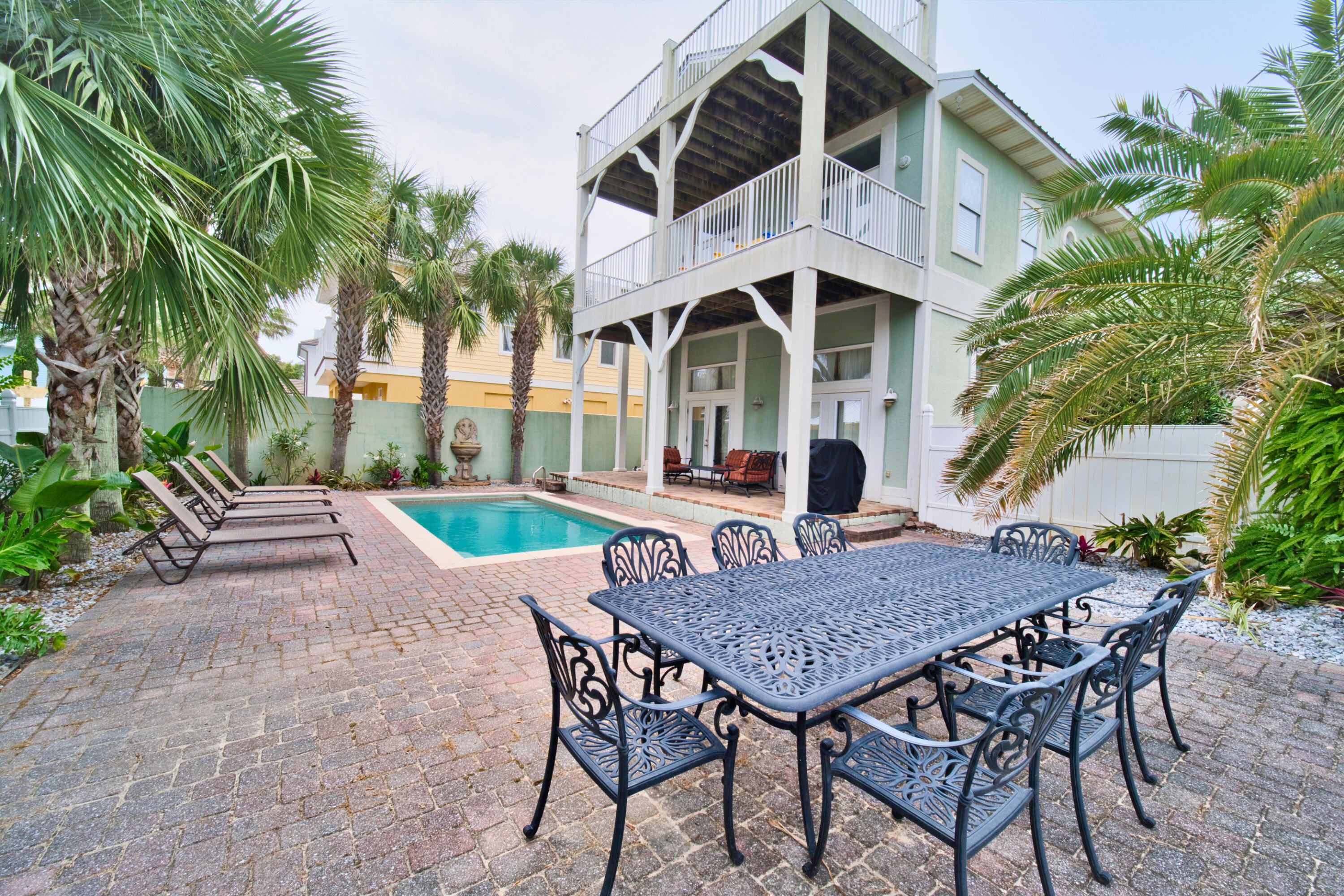 FRANGISTA BEACH 1ST ADDN - Residential