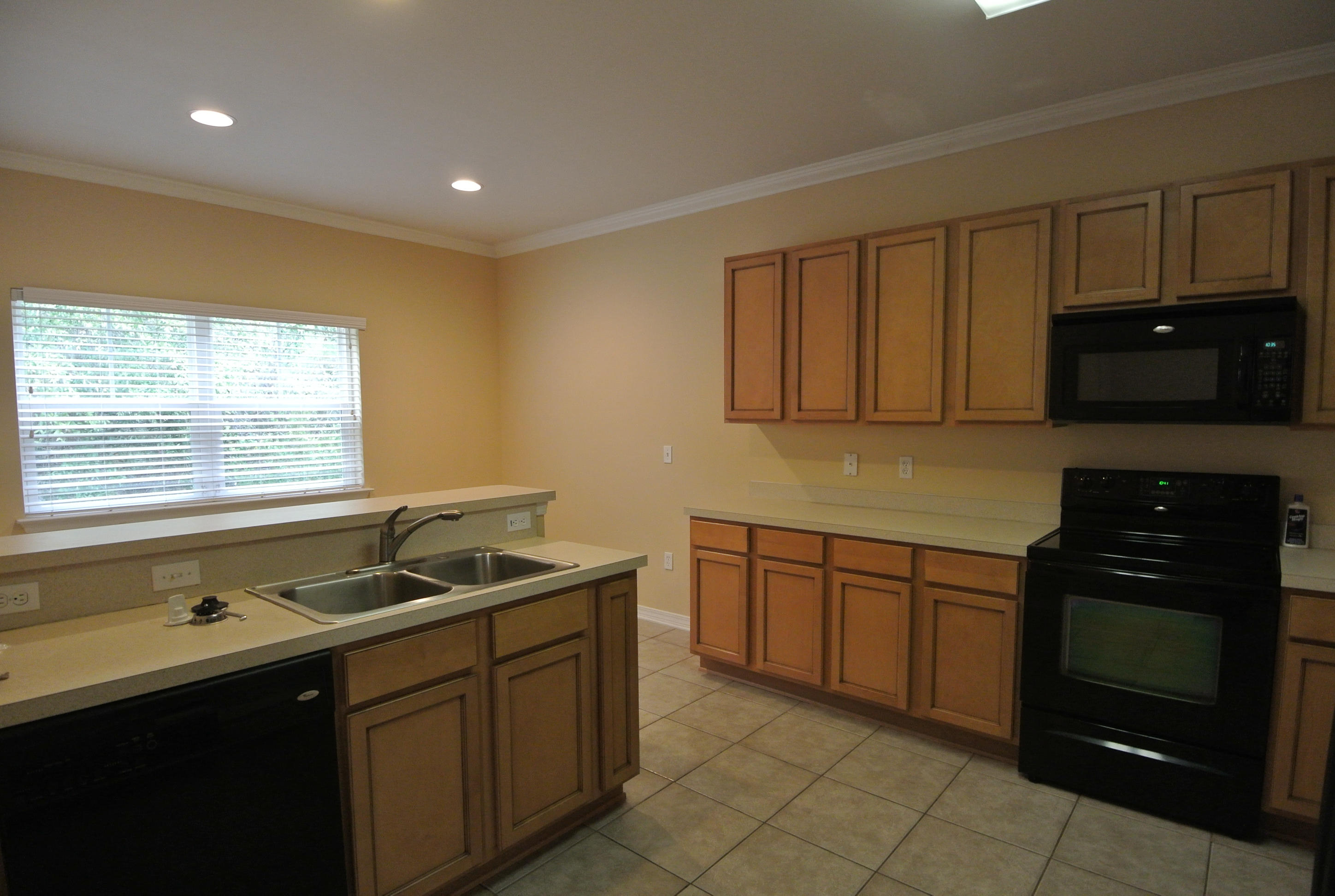 PLANTATION AT SANTA ROSA - Residential