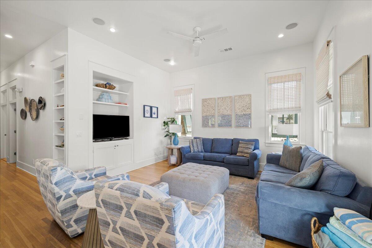 FRANGISTA BEACH 1ST ADDN - Residential