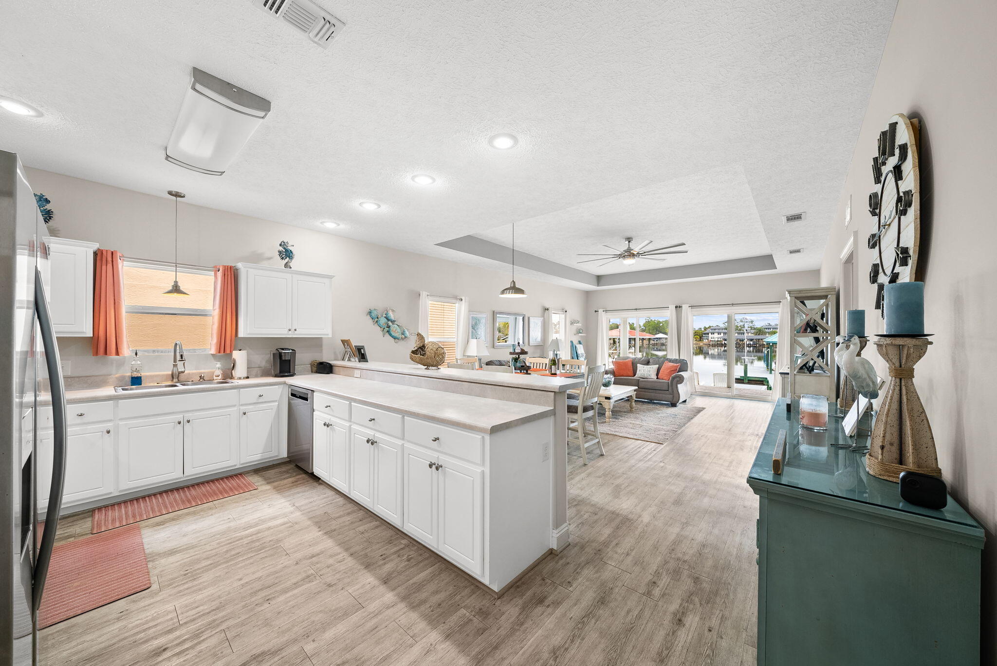 HOLIDAY BEACH UNIT 11 - Residential