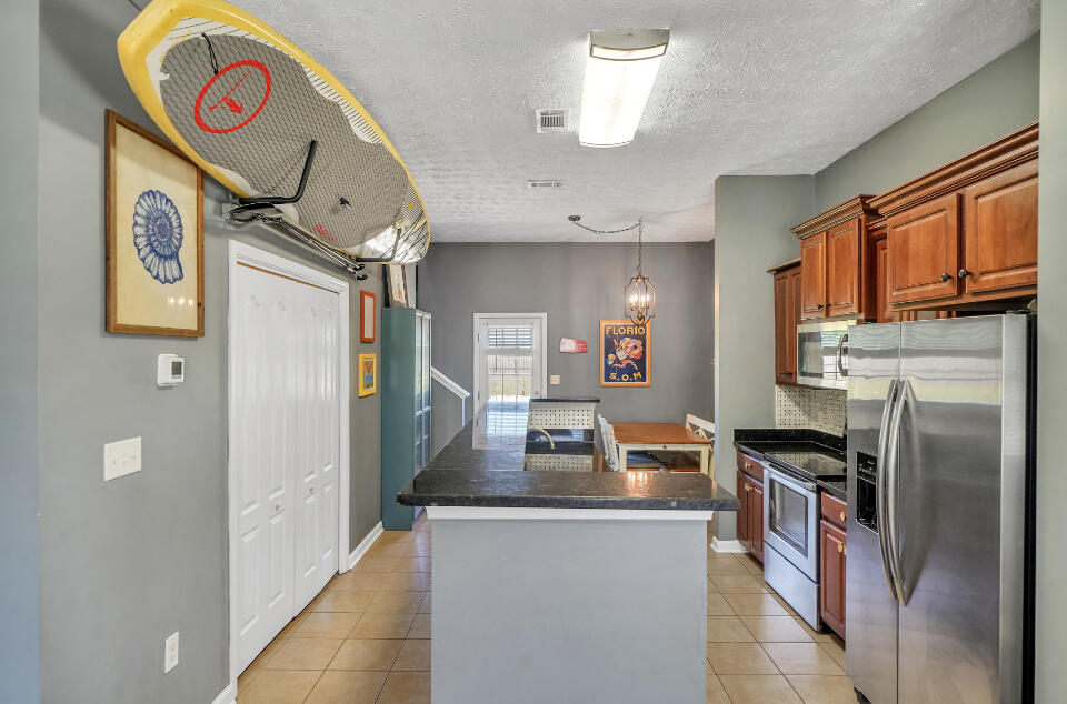 BRANDON OAKS 2ND ADD - Residential