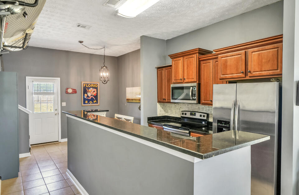 BRANDON OAKS 2ND ADD - Residential