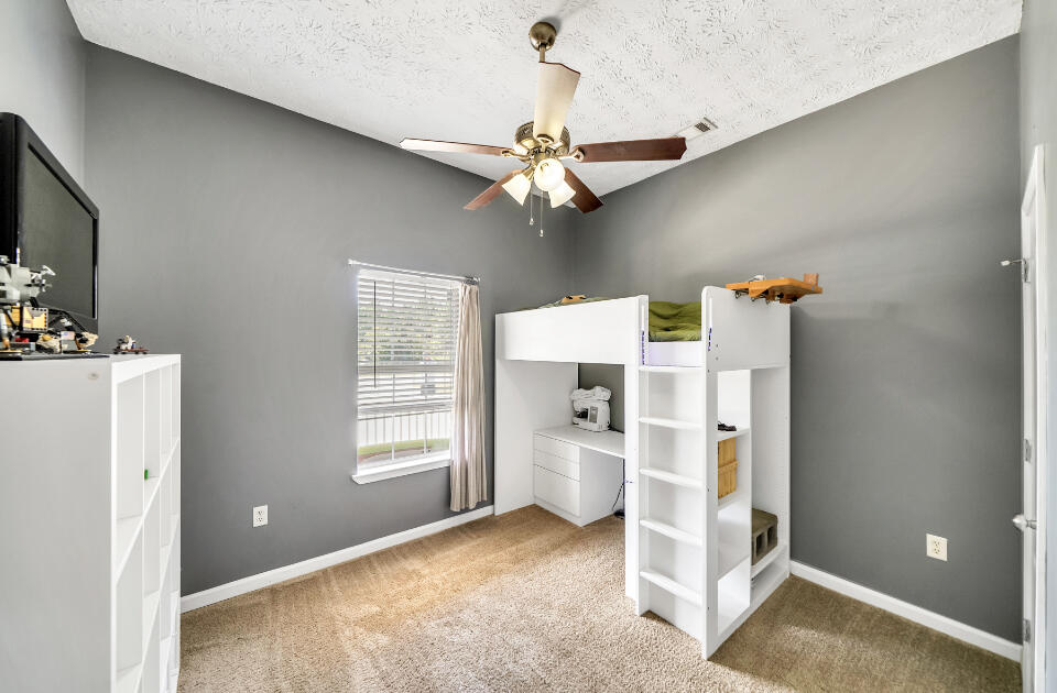 BRANDON OAKS 2ND ADD - Residential