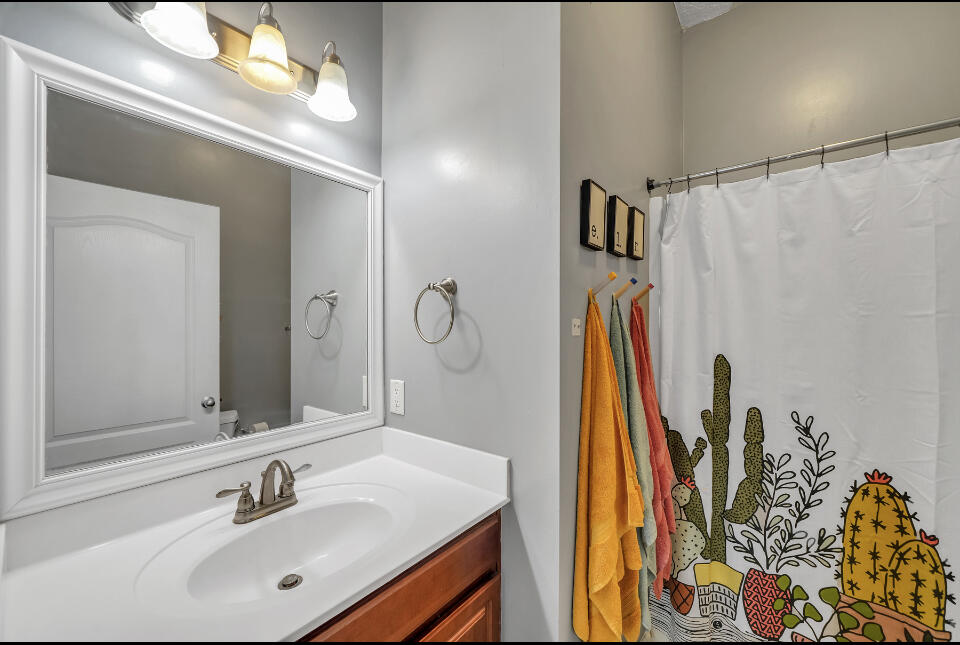 BRANDON OAKS 2ND ADD - Residential