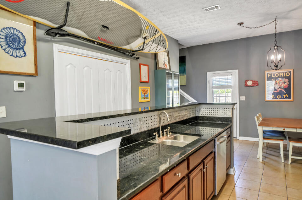 BRANDON OAKS 2ND ADD - Residential