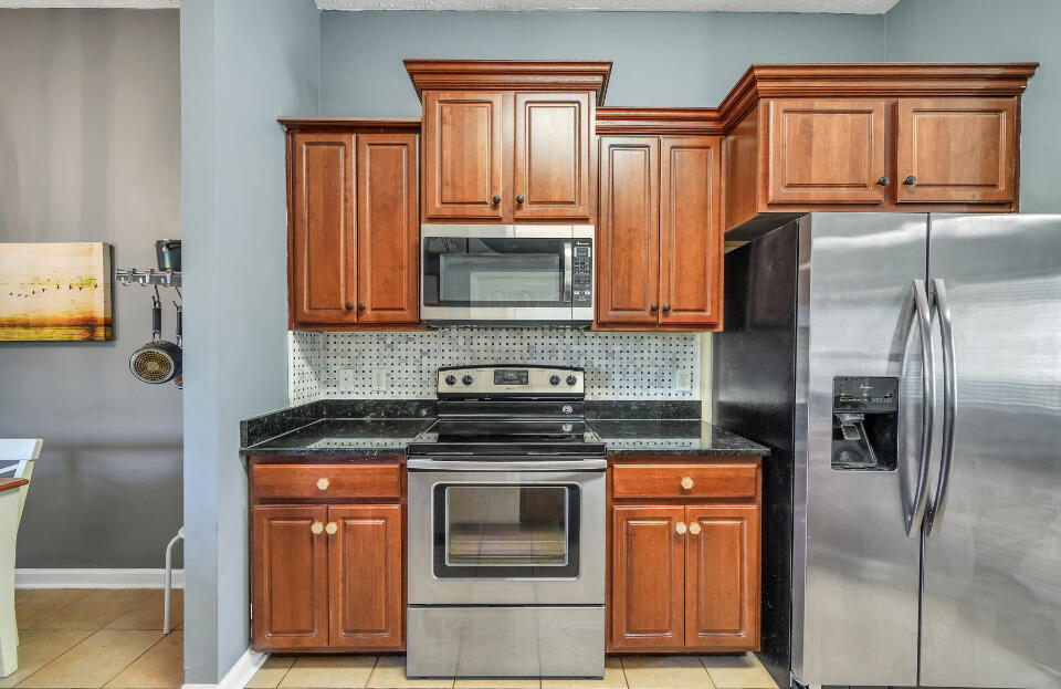 BRANDON OAKS 2ND ADD - Residential