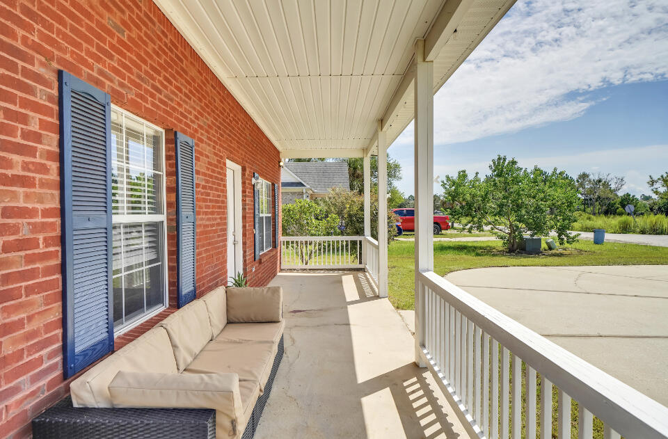 BRANDON OAKS 2ND ADD - Residential