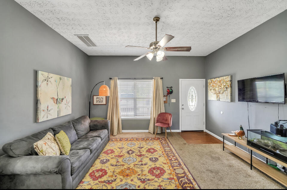 BRANDON OAKS 2ND ADD - Residential