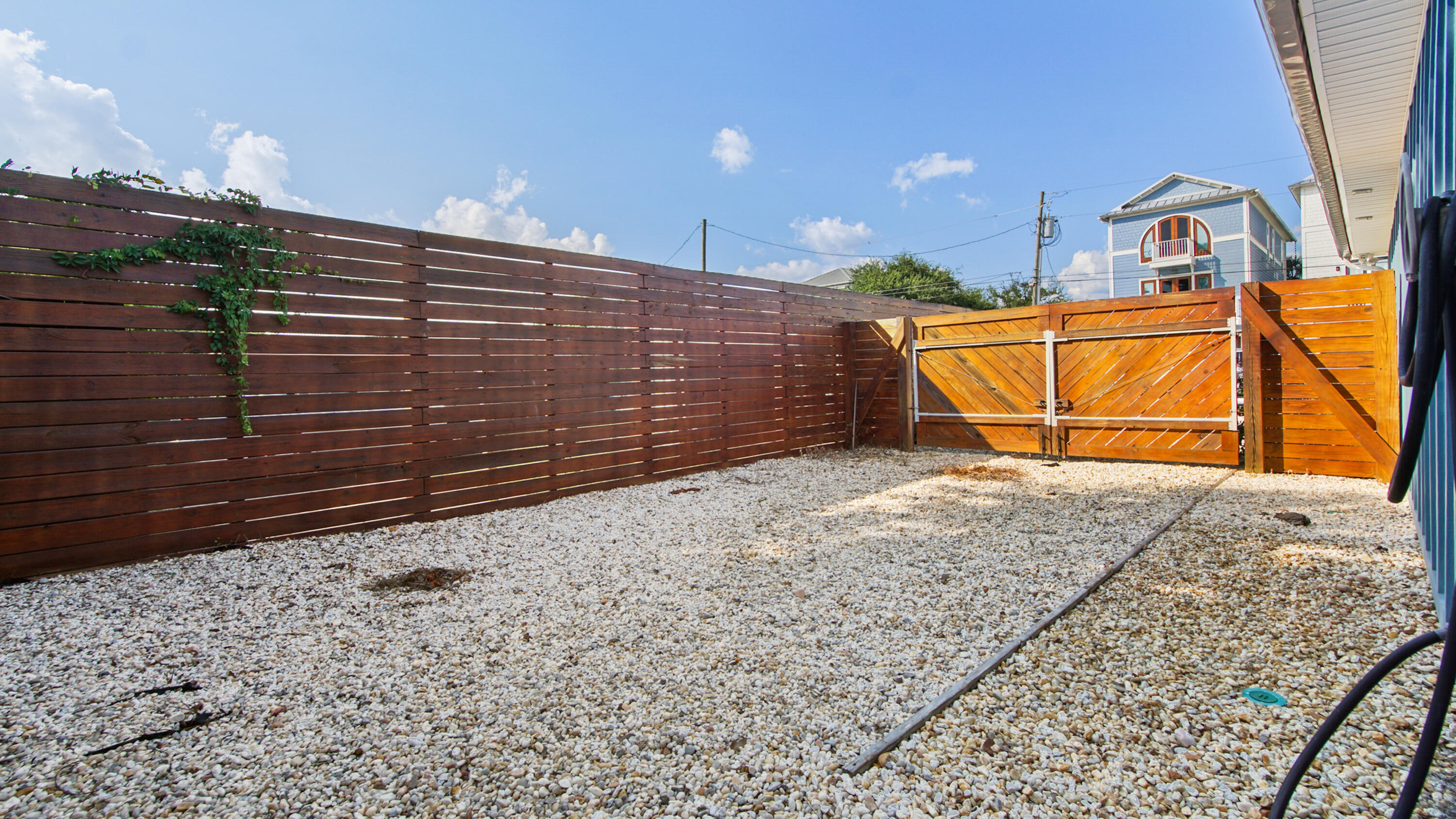 BEL AIR - Residential