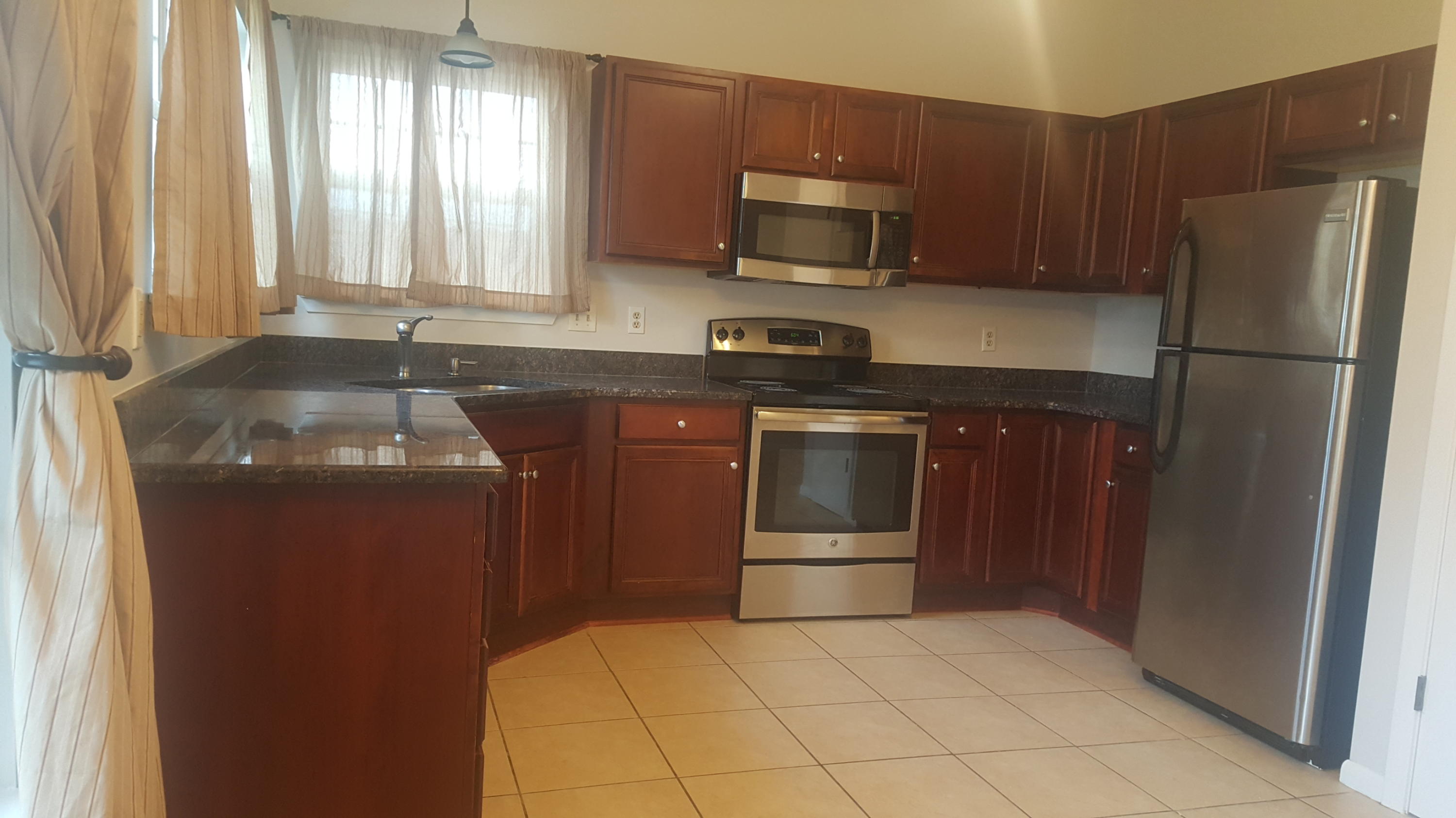 SADDLE CREEK - Residential