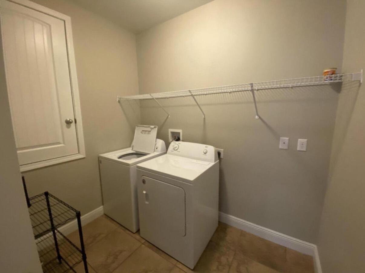 HAMMOCK BAY - Residential Lease