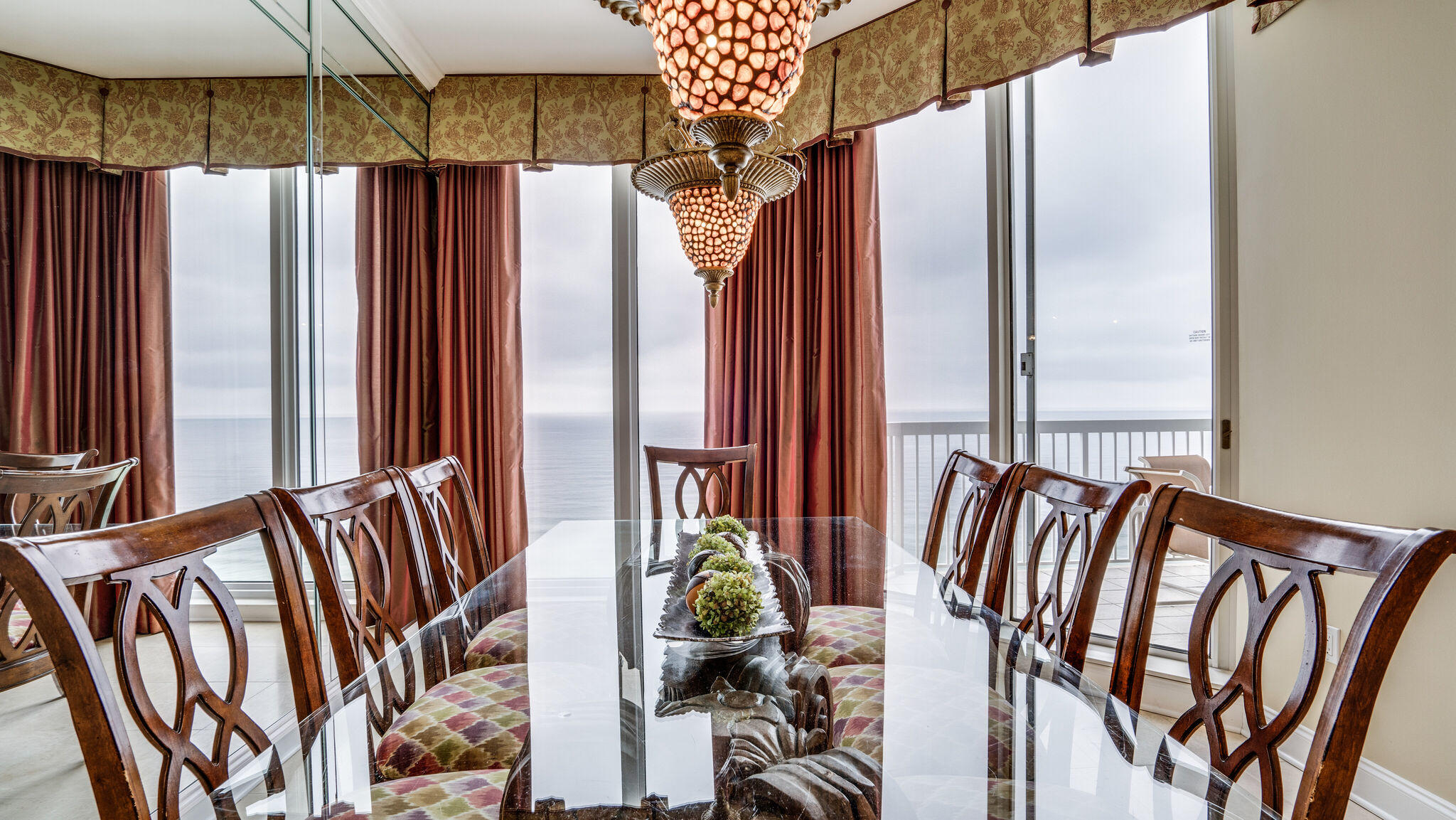 SILVER BEACH TOWERS - Residential