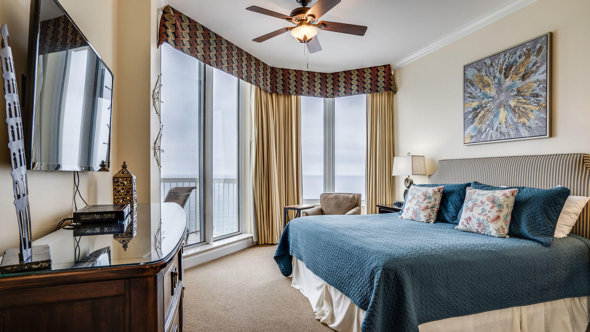 SILVER BEACH TOWERS - Residential