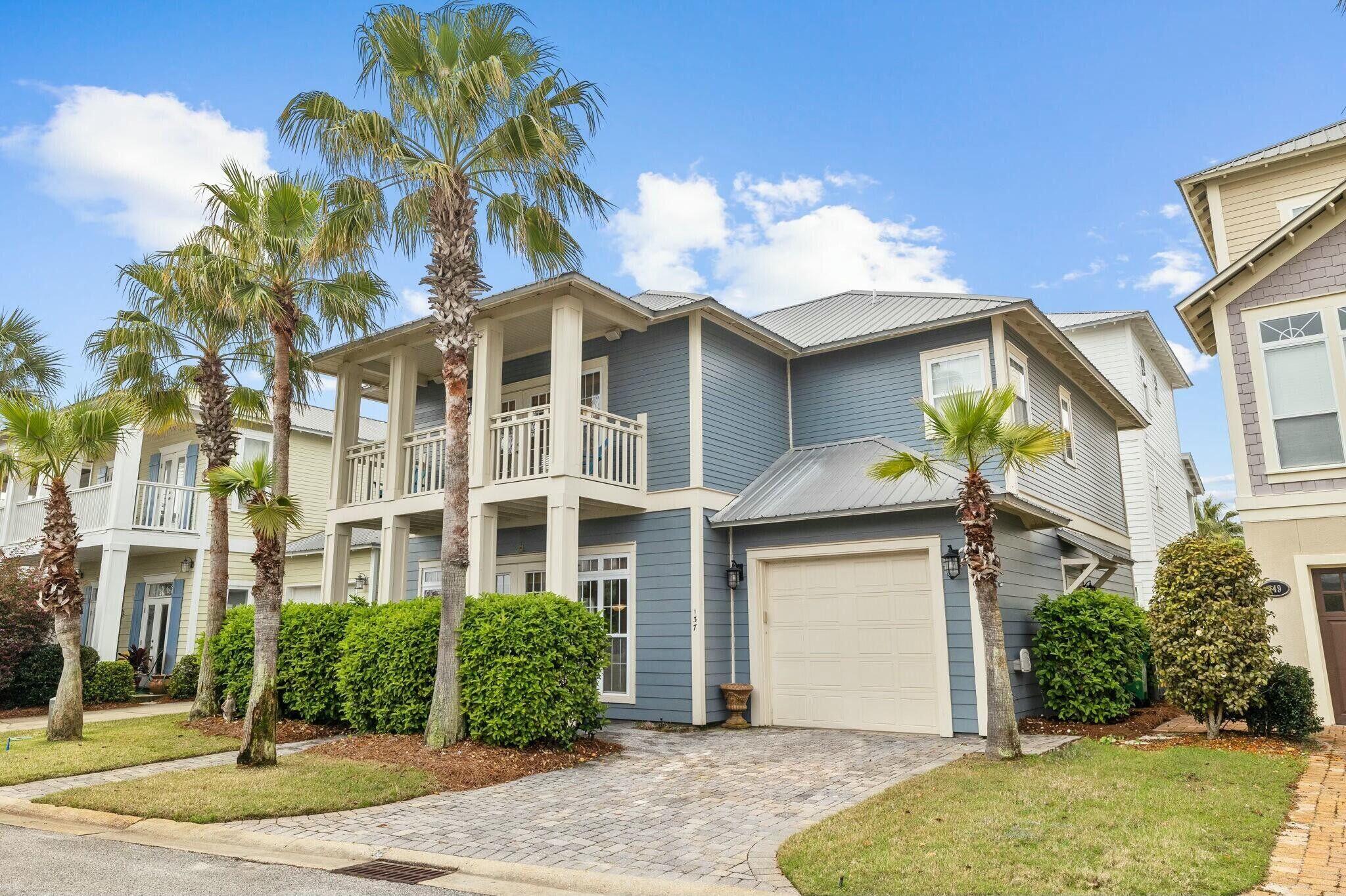 EMERALD WATERS VILLAGE - Residential